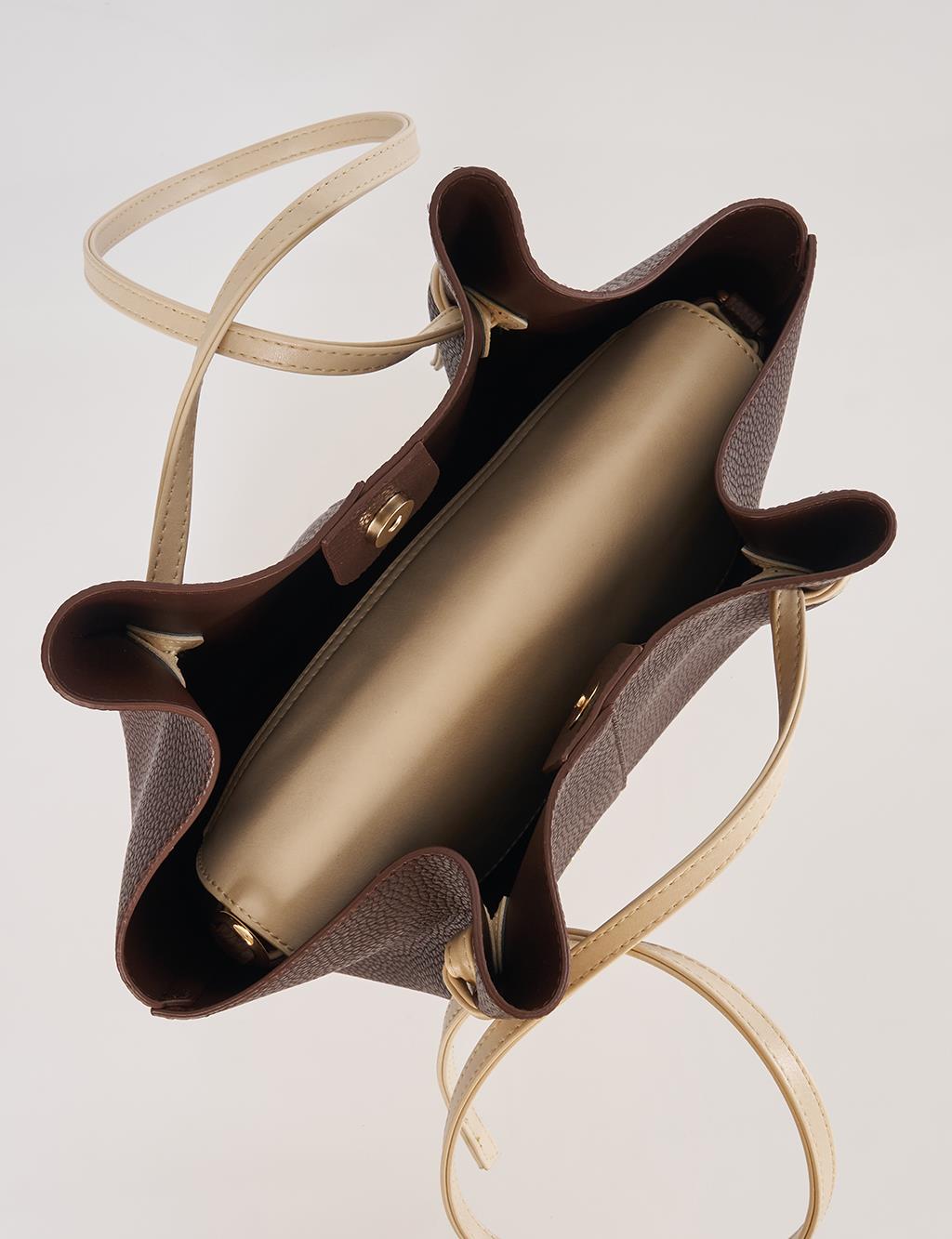 Shoulder Bag with Pouches Brown