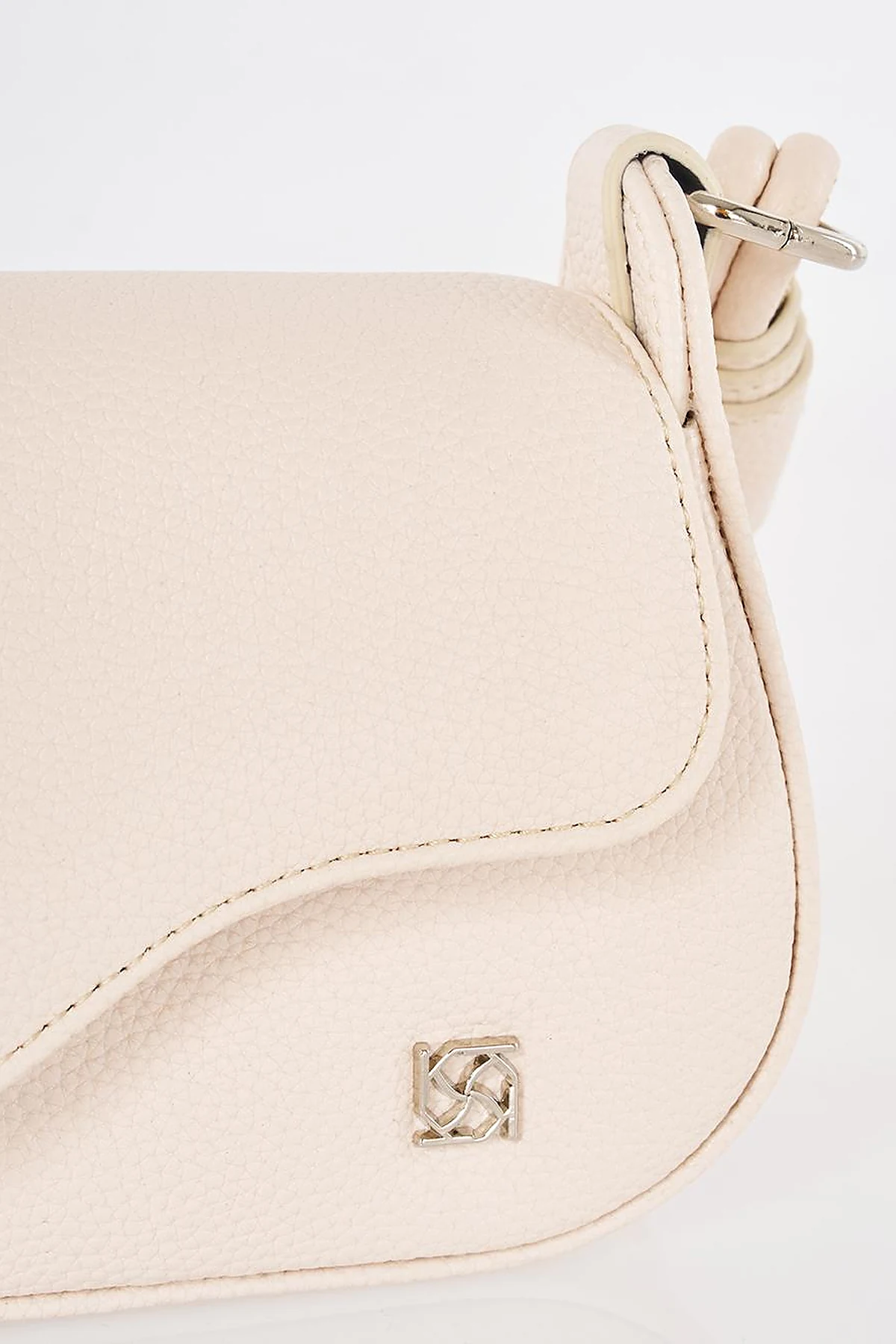 Flap Baguette Bag Beige