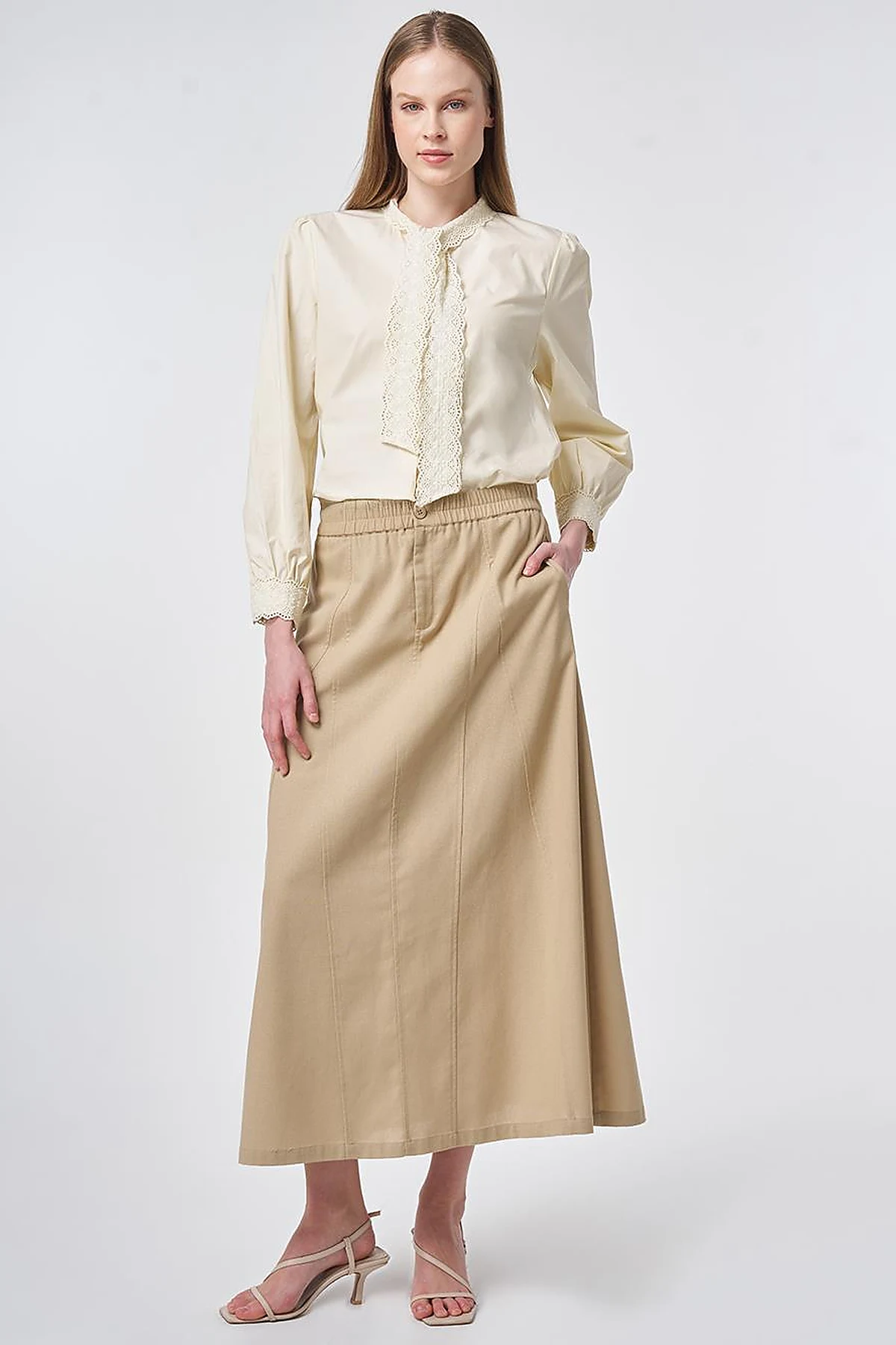 Piece Stitched Bell Skirt Beige