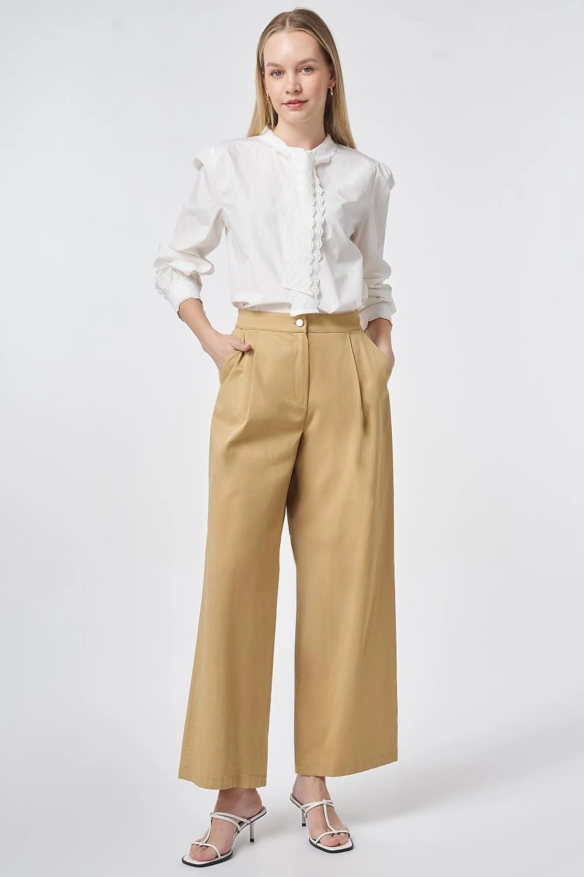 Pleated Wide Leg Trousers Beige