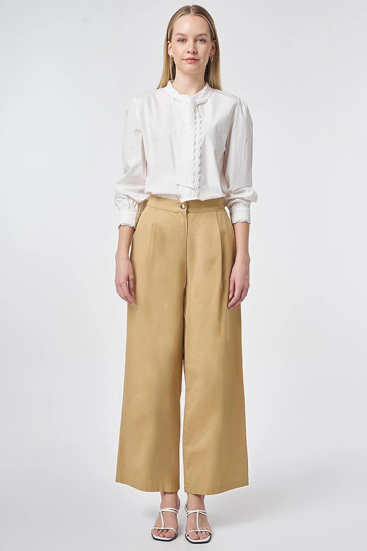 Pleated Wide Leg Trousers Beige
