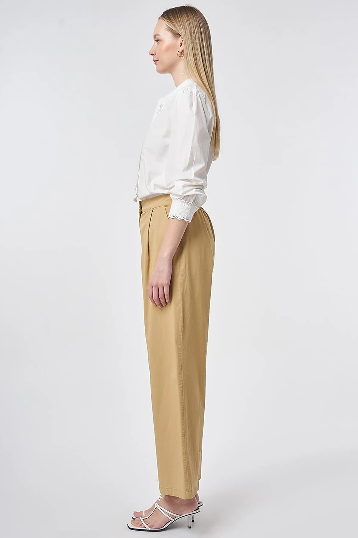 Pleated Wide Leg Trousers Beige