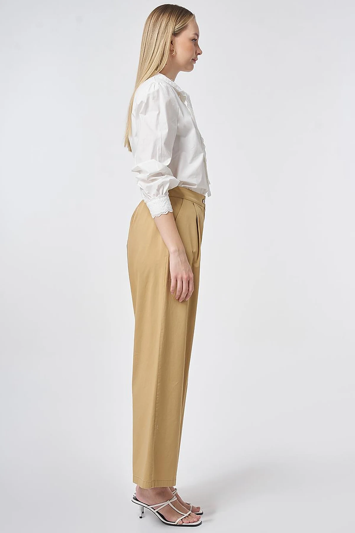 Pleated Wide Leg Trousers Beige
