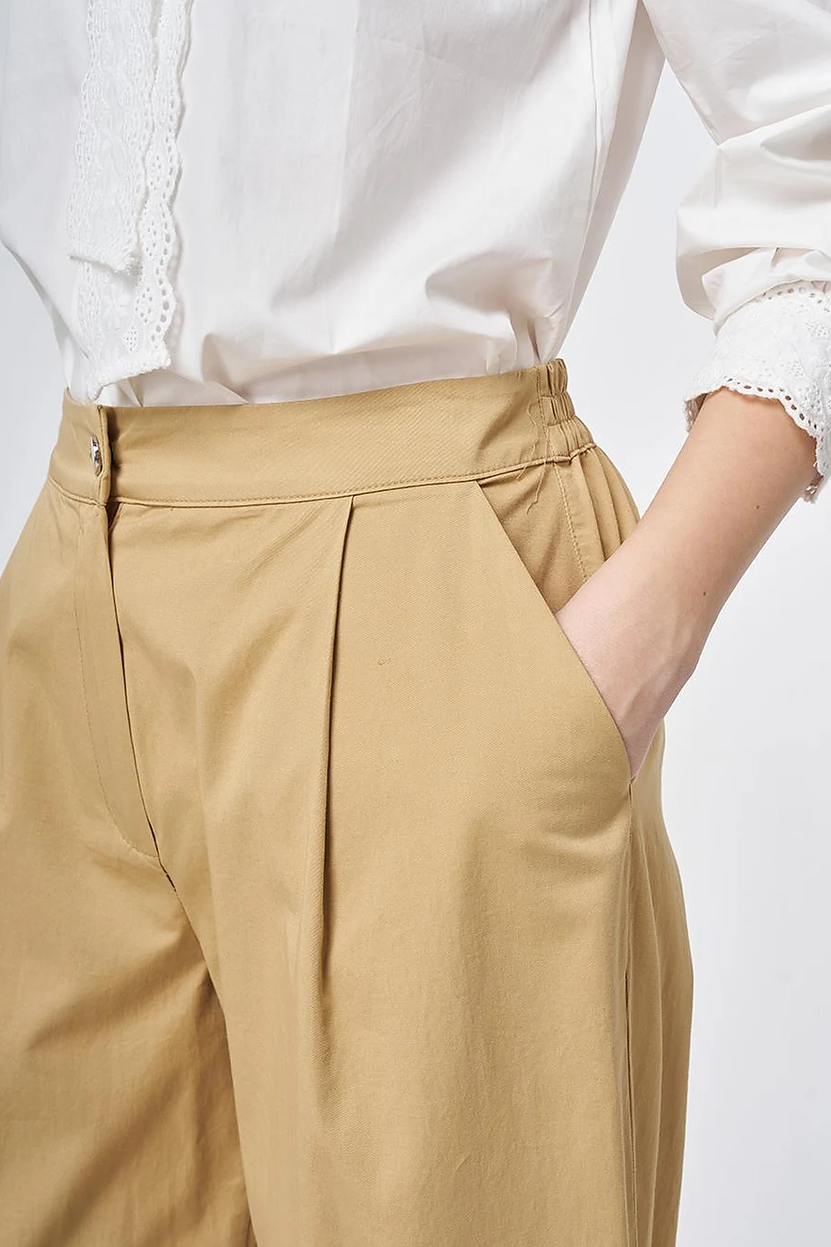 Pleated Wide Leg Trousers Beige