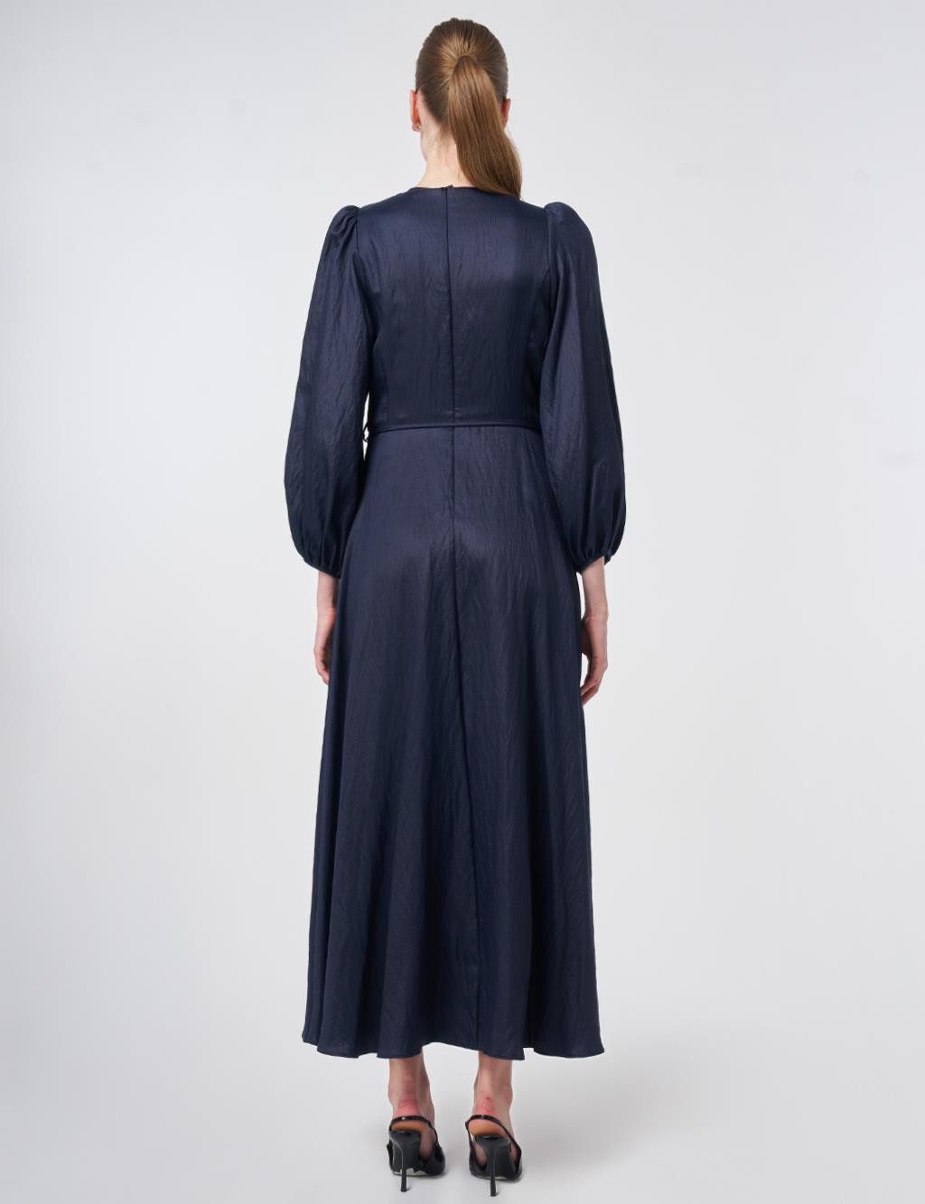 Çiçek Detaylı Saten Elbise Koyu Lacivert 