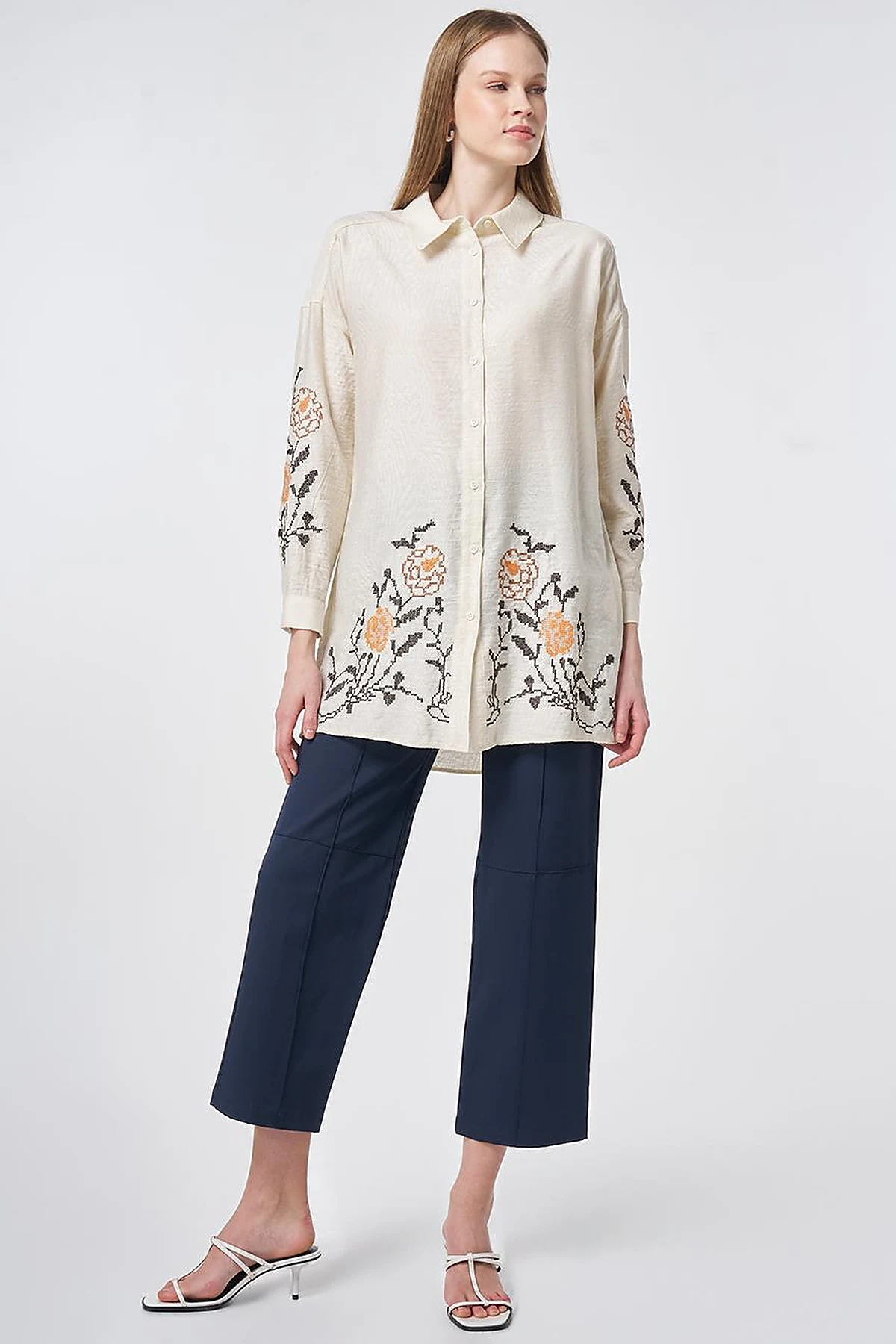 Etamine Embroidered Viscose-Cotton Tunic in Ecru