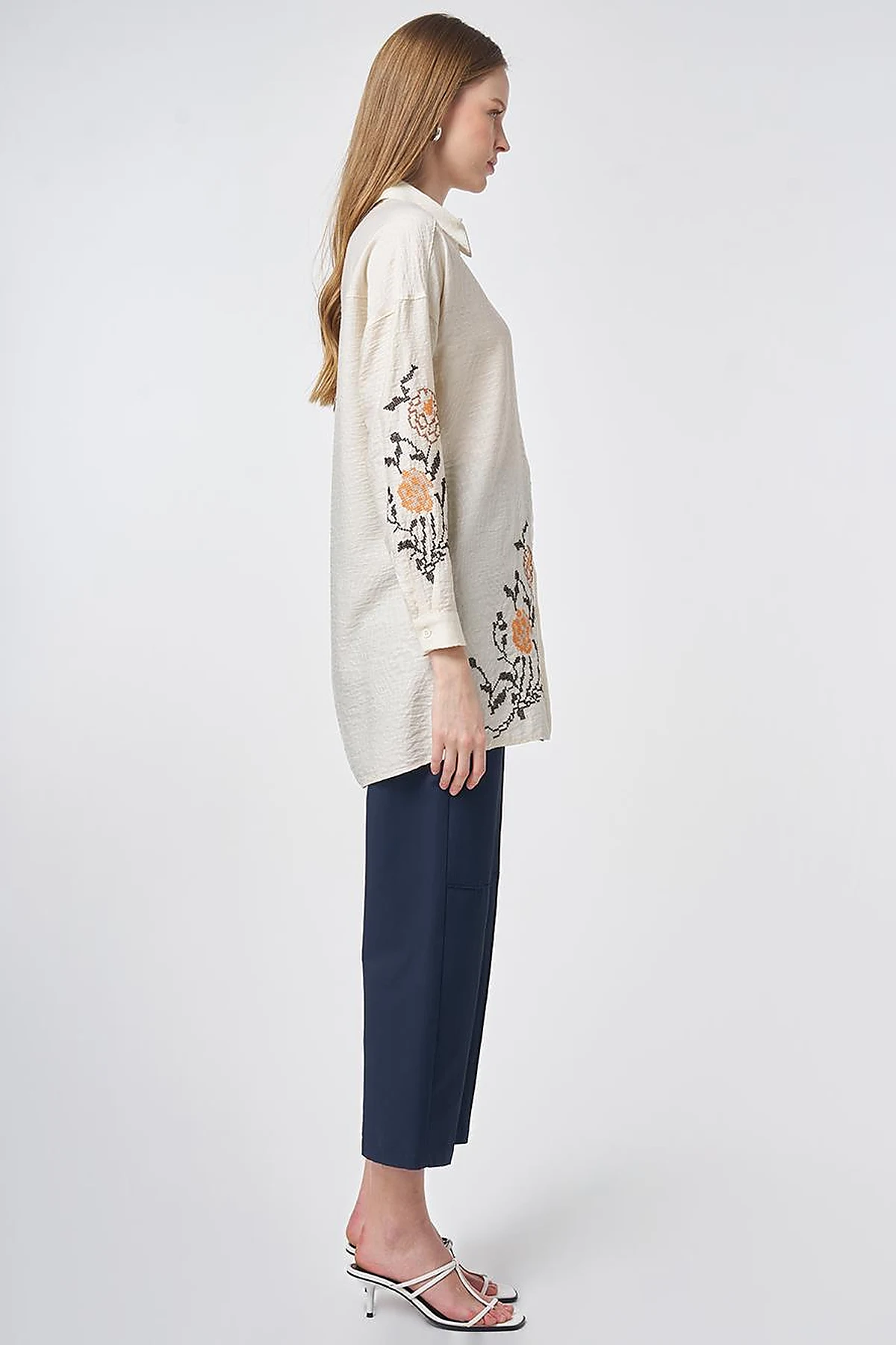 Etamine Embroidered Viscose-Cotton Tunic in Ecru