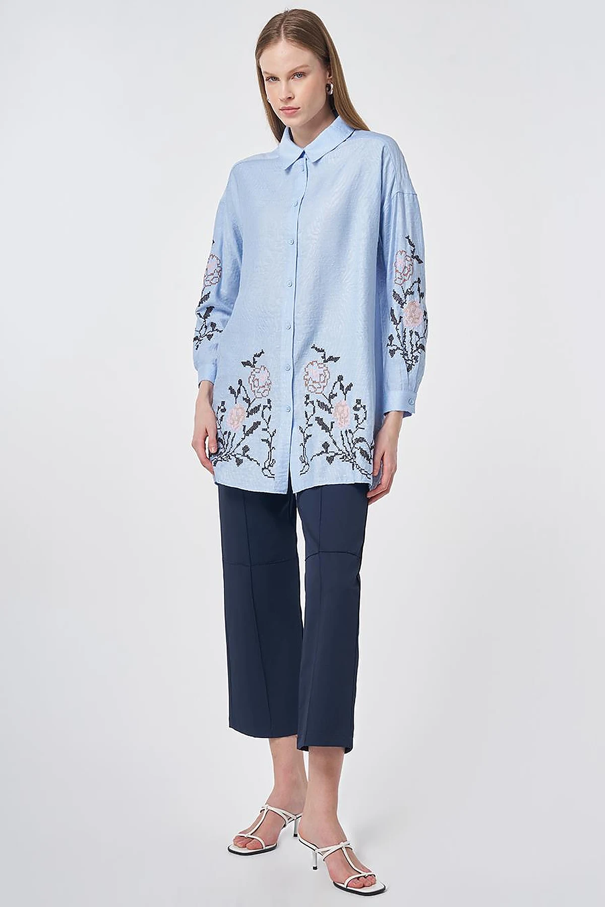 Etamine Embroidered Viscose-Cotton Tunic in Dust Smoke