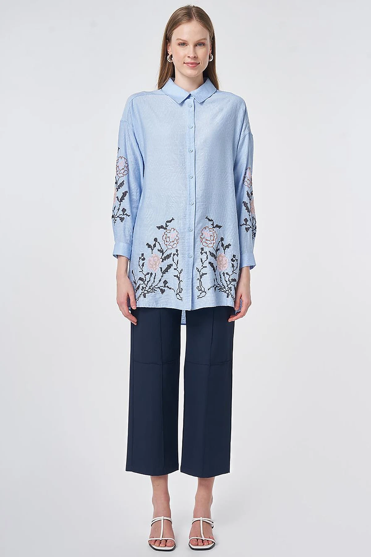 Etamine Embroidered Viscose-Cotton Tunic in Dust Smoke