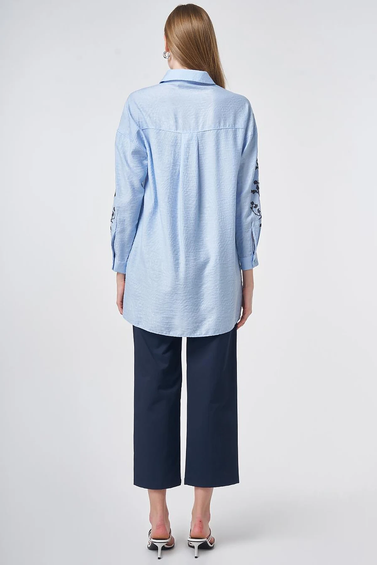 Etamine Embroidered Viscose-Cotton Tunic in Dust Smoke
