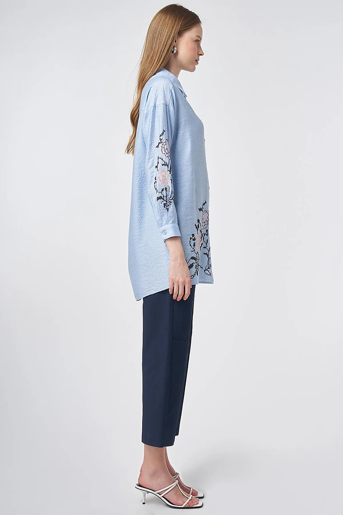 Etamine Embroidered Viscose-Cotton Tunic in Dust Smoke