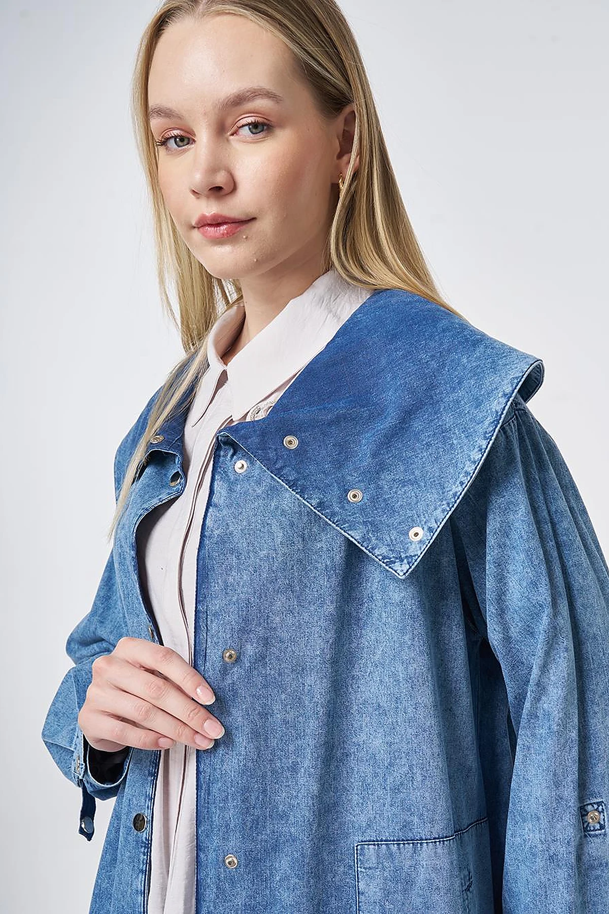 Wide Collar Washed Denim Throw-On Jacket Blue
