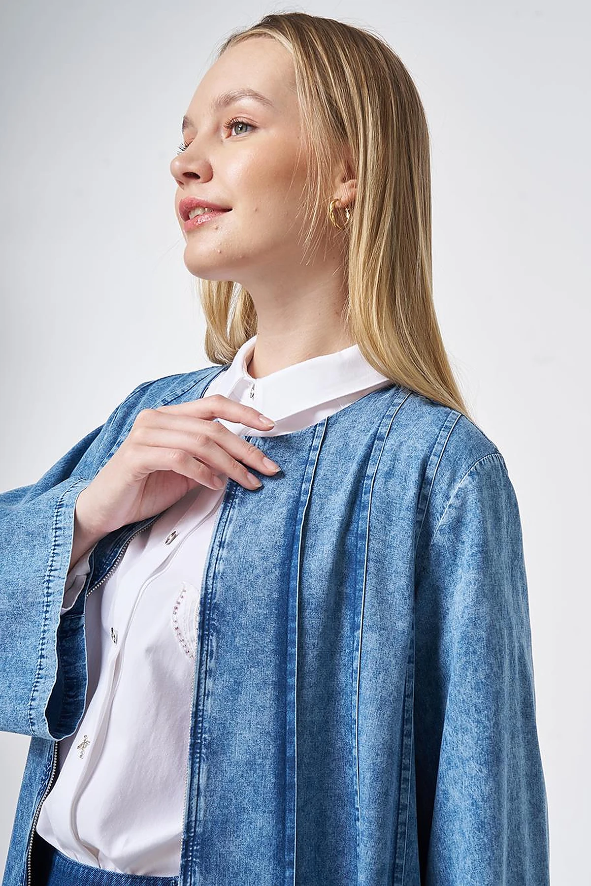 Washed Panel-Stitched Throw-On Blue