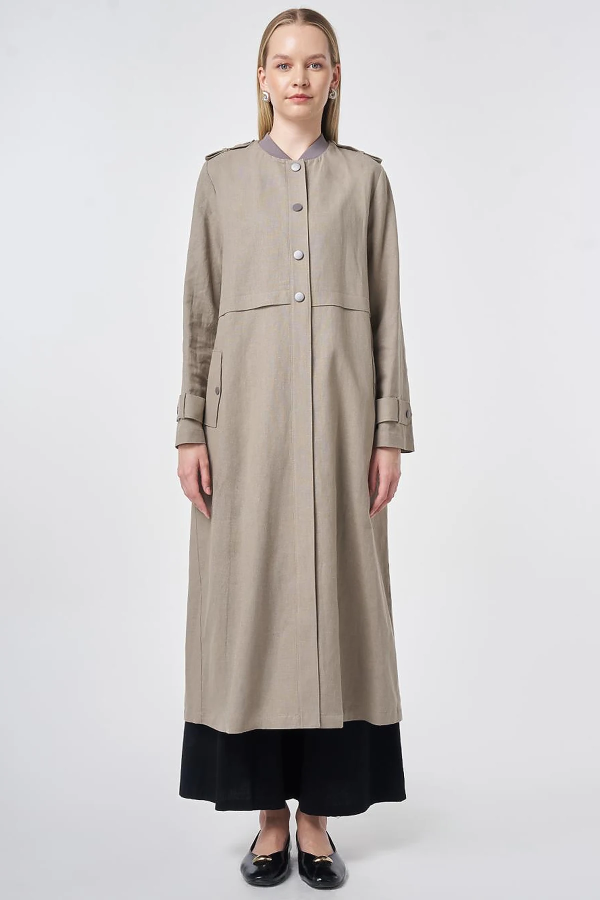 Epaulette-Detail Cotton-Linen Outerwear in Dark Mink