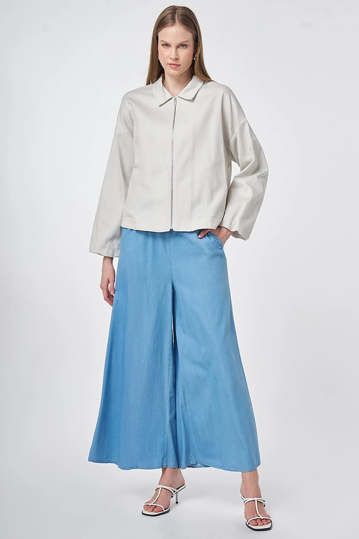 Zip-Closure Non-Denim Cropped Jacket in Gray