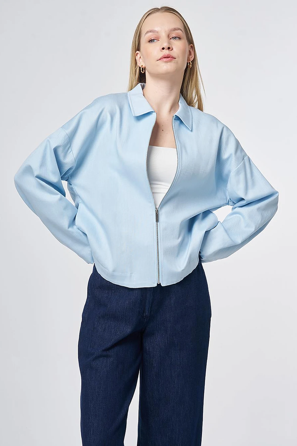 Zip-Closure Non-Denim Cropped Jacket in Blue