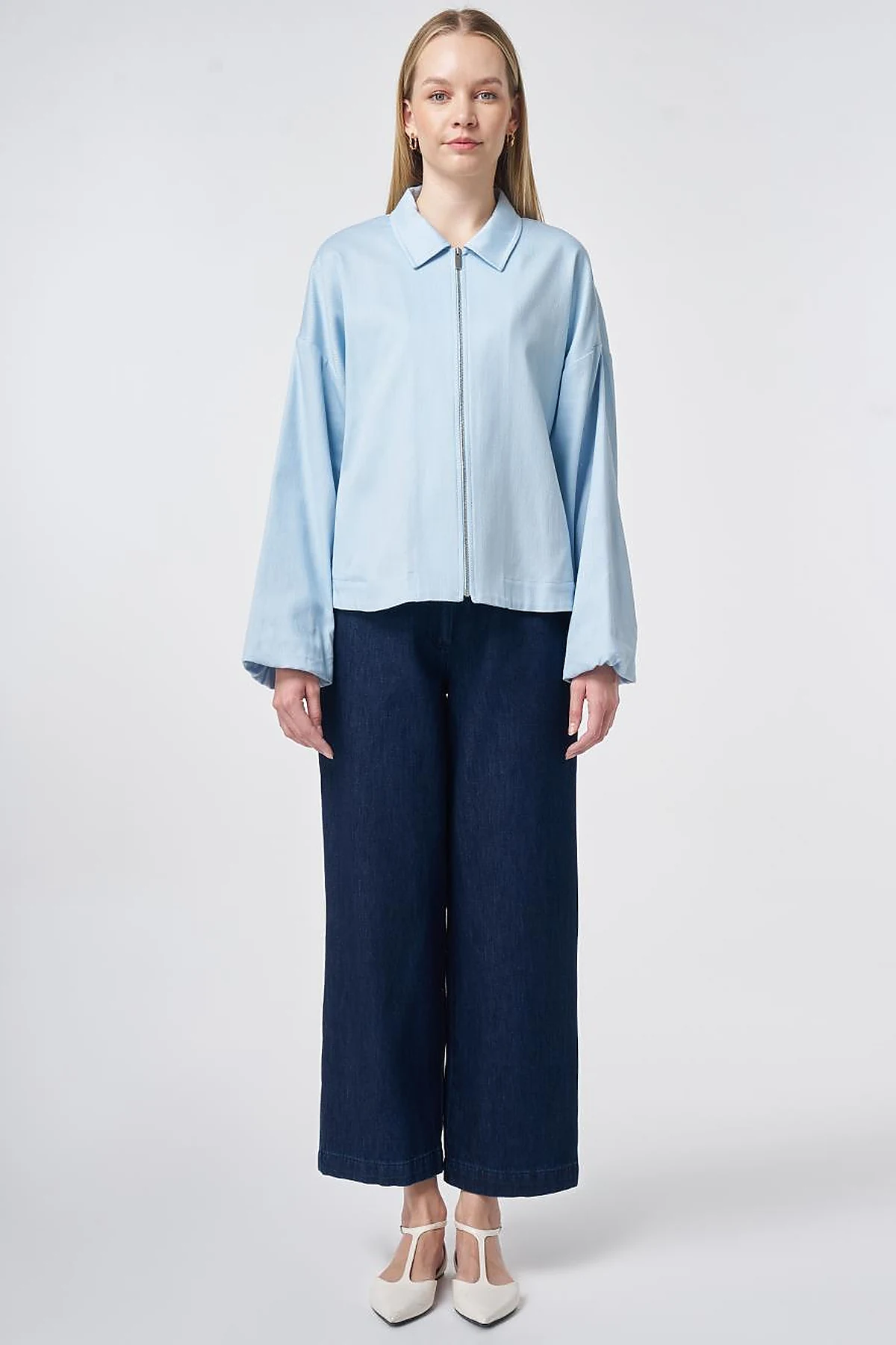 Zip-Closure Non-Denim Cropped Jacket in Blue