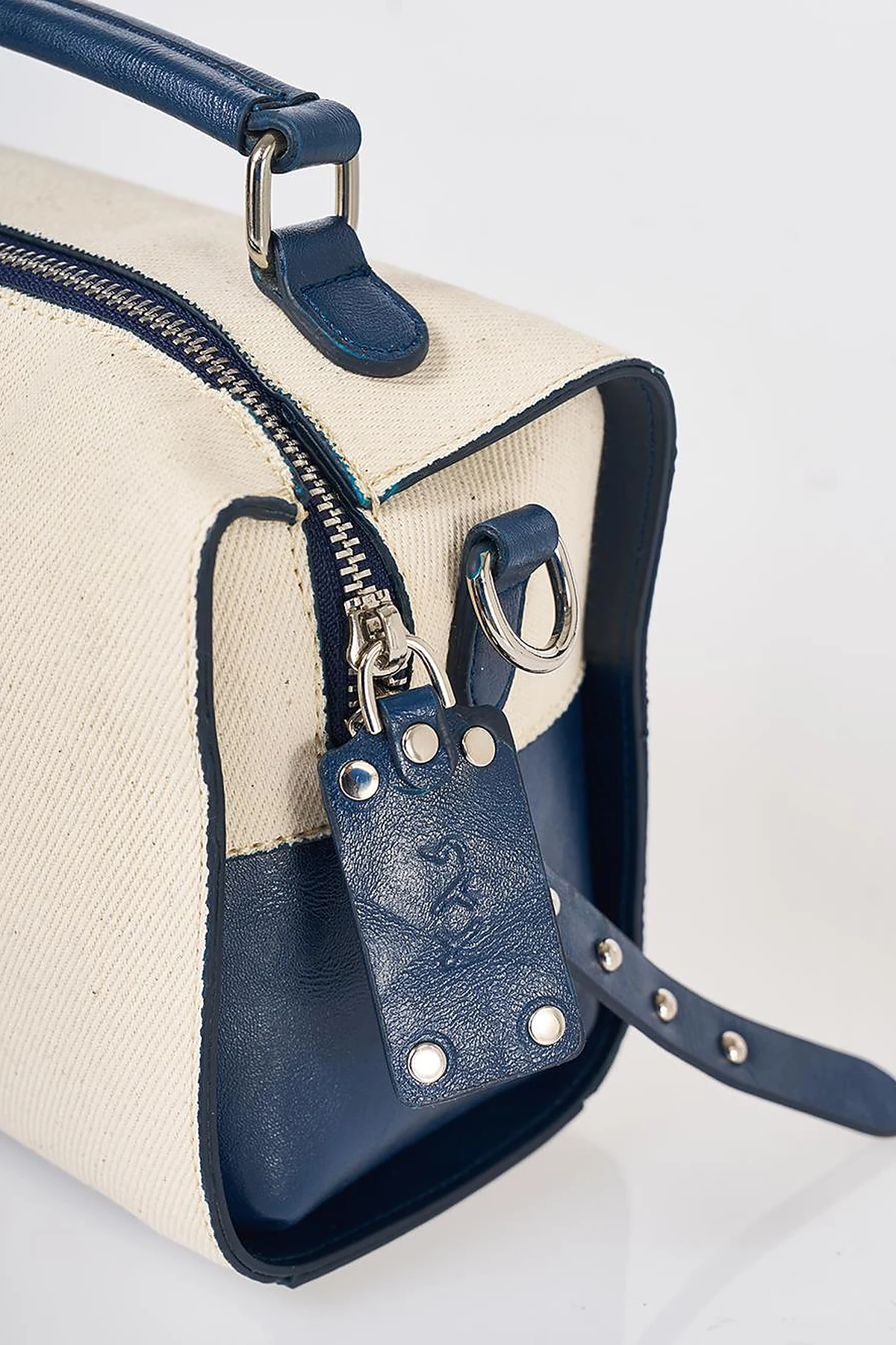 Shoulder Strap Canvas Bag Navy-Cream