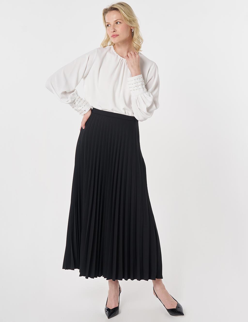 Zipped Pleated Skirt Black