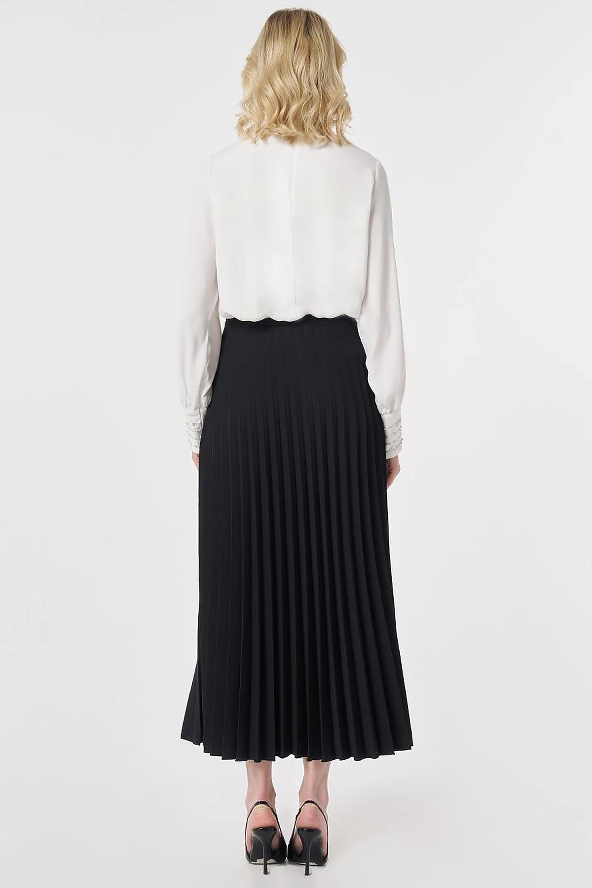 Zipped Pleated Skirt Black