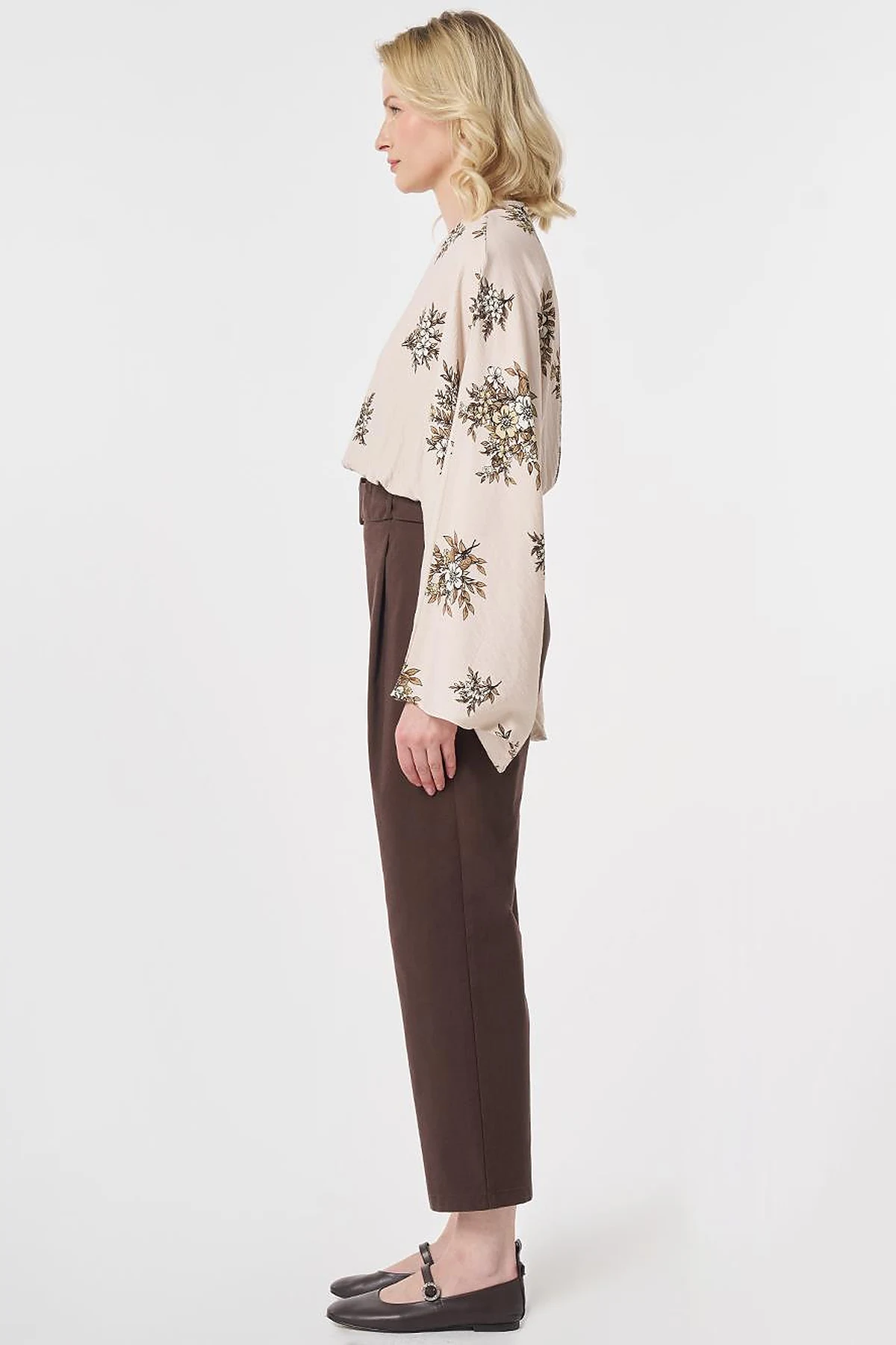 Belt-Detail Viscose Trousers Brown
