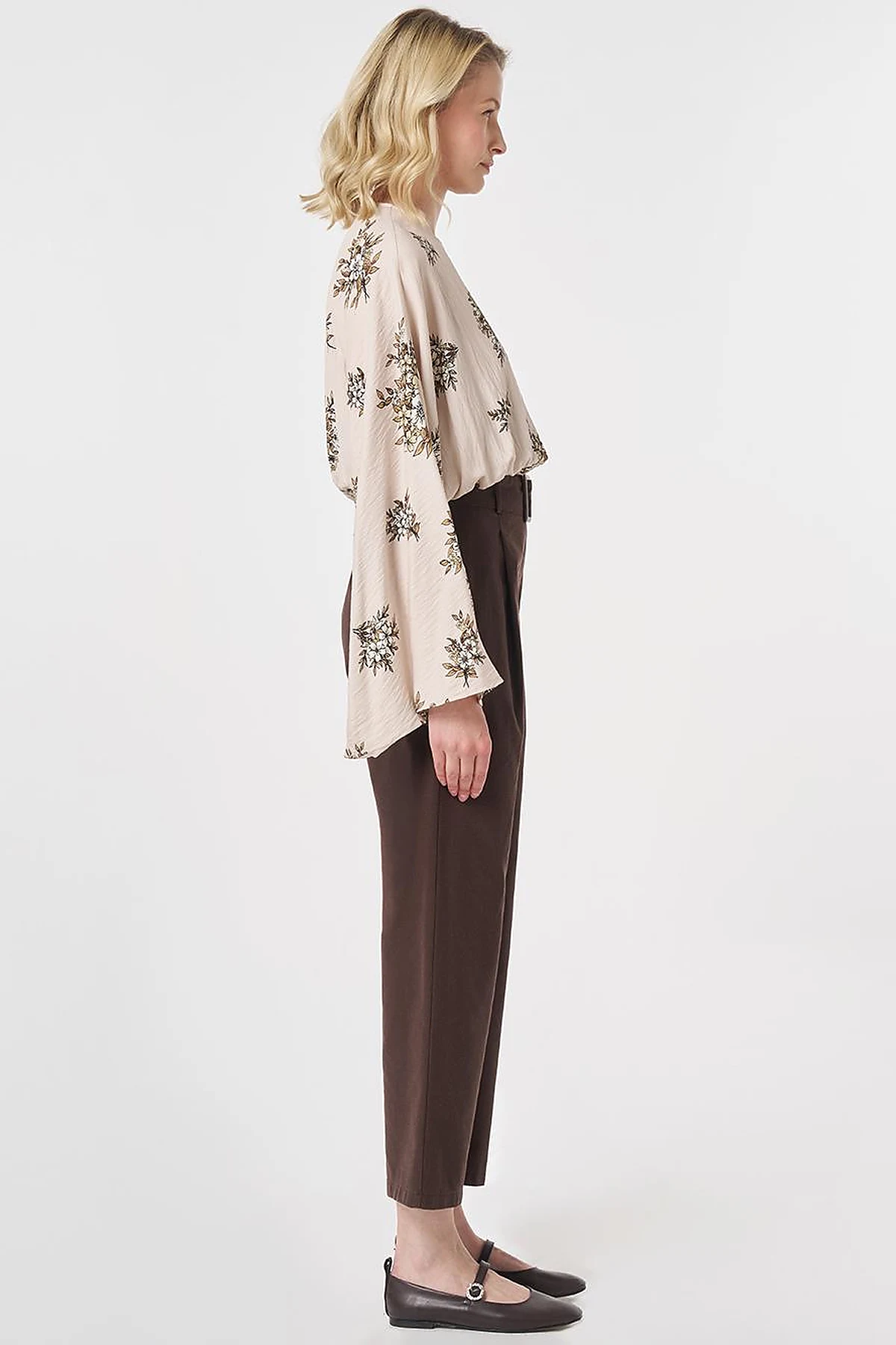 Belt-Detail Viscose Trousers Brown