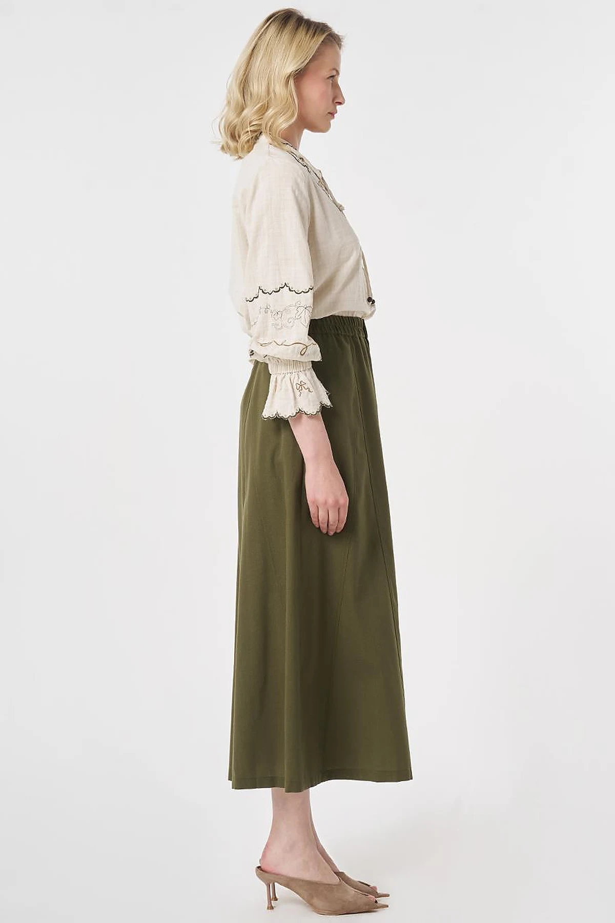Piece Stitched Bell Skirt Khaki