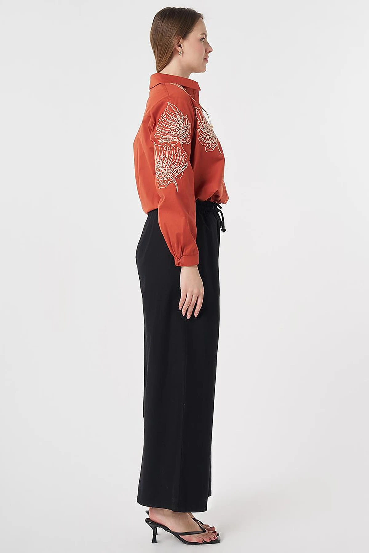 Elastic Waist Relaxed Fit Pants Black