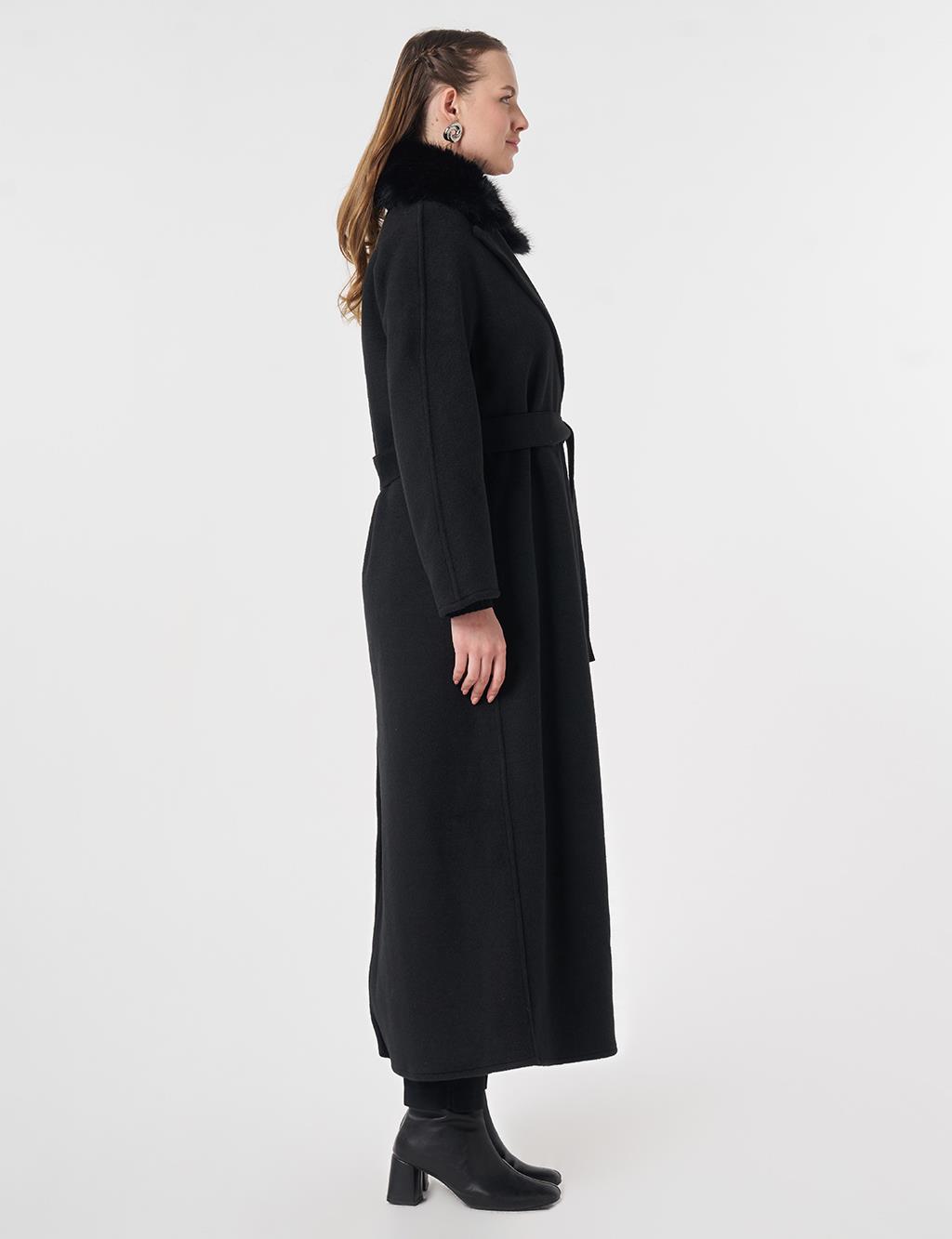 Detachable Faux Fur Collar Wool Coat in Black 