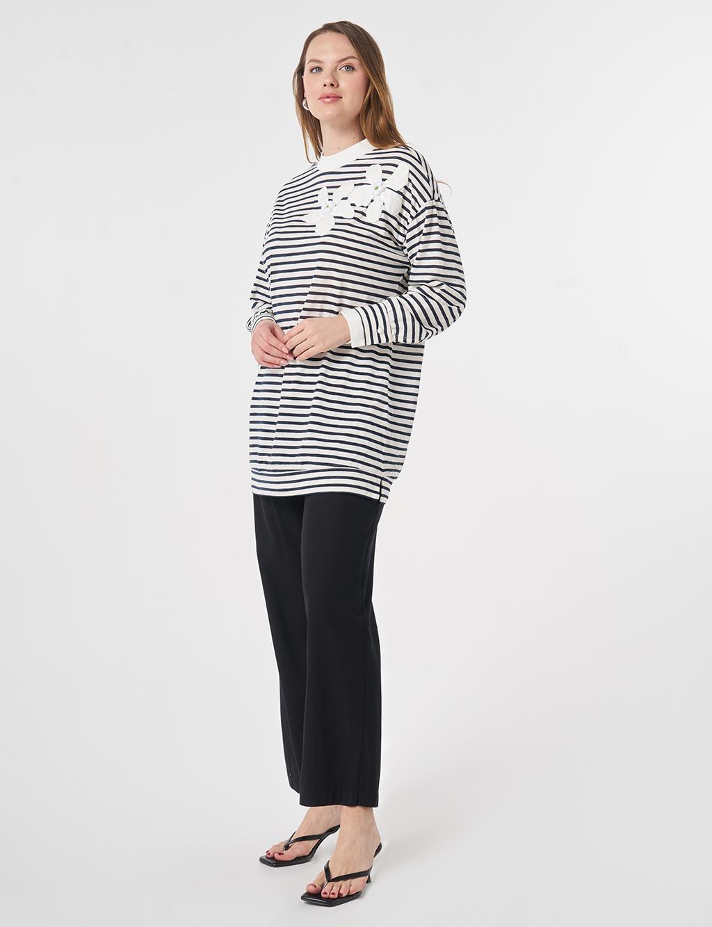 Embroidered Appliqué Stripe Pattern Knitted Sweatshirt Dark Navy