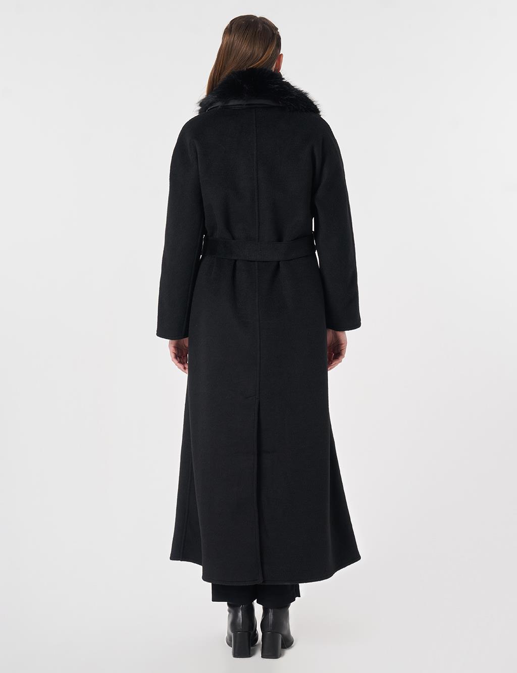 Detachable Faux Fur Collar Wool Coat in Black 