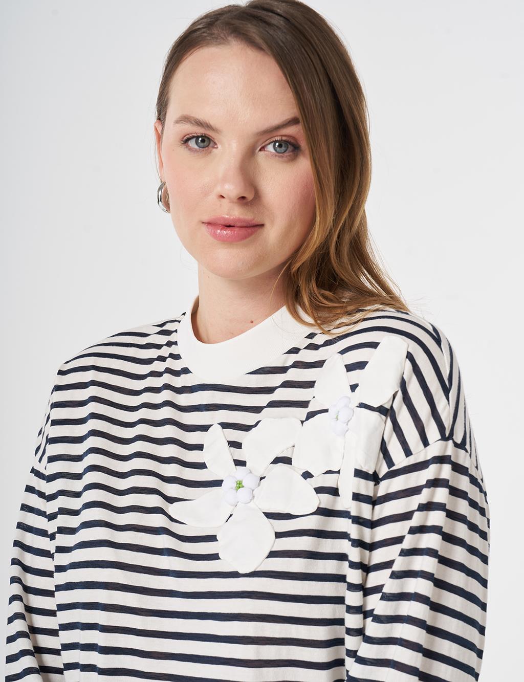 Embroidered Appliqué Stripe Pattern Knitted Sweatshirt Dark Navy