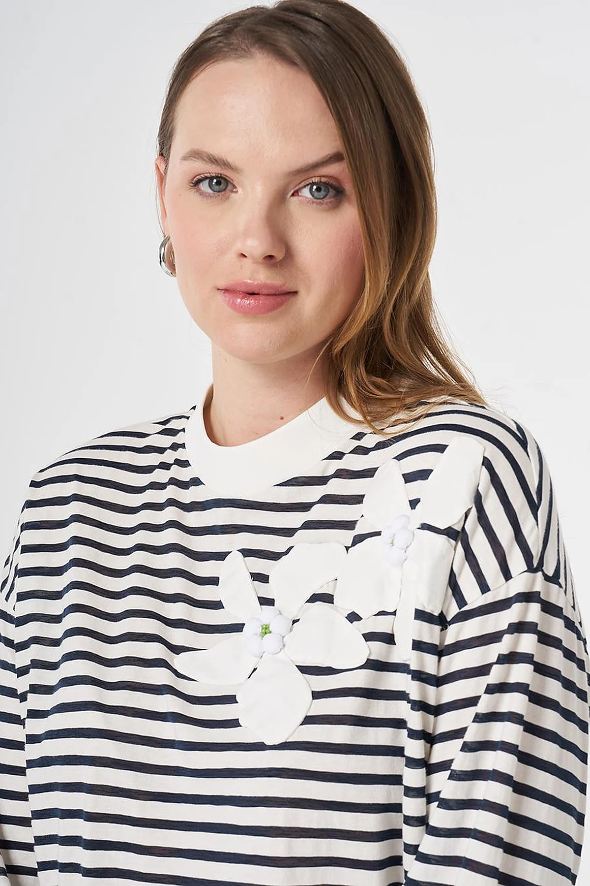 Embroidered Appliqué Stripe Pattern Knitted Sweatshirt Dark Navy
