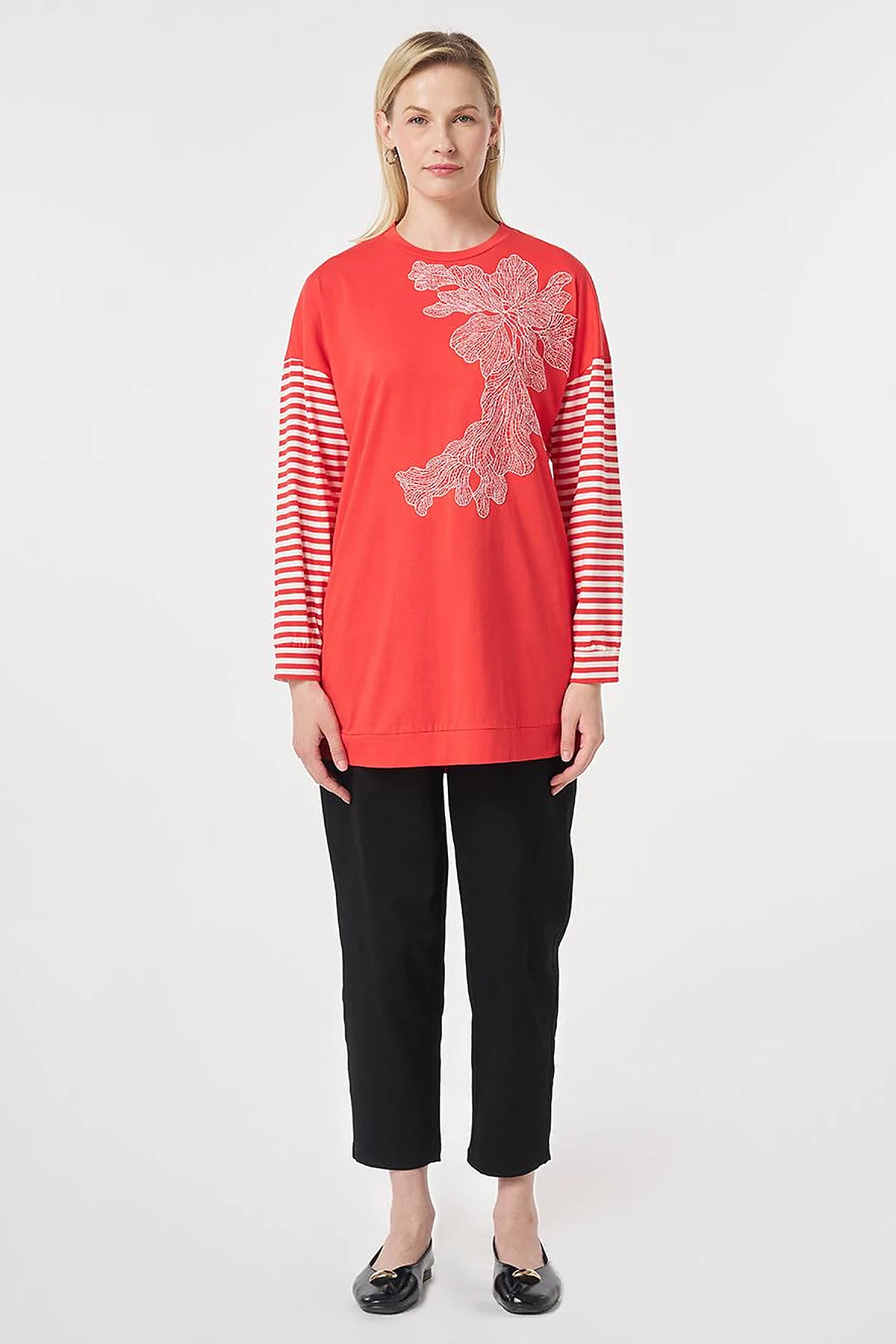 100% Cotton Embroidered Sweatshirt Red