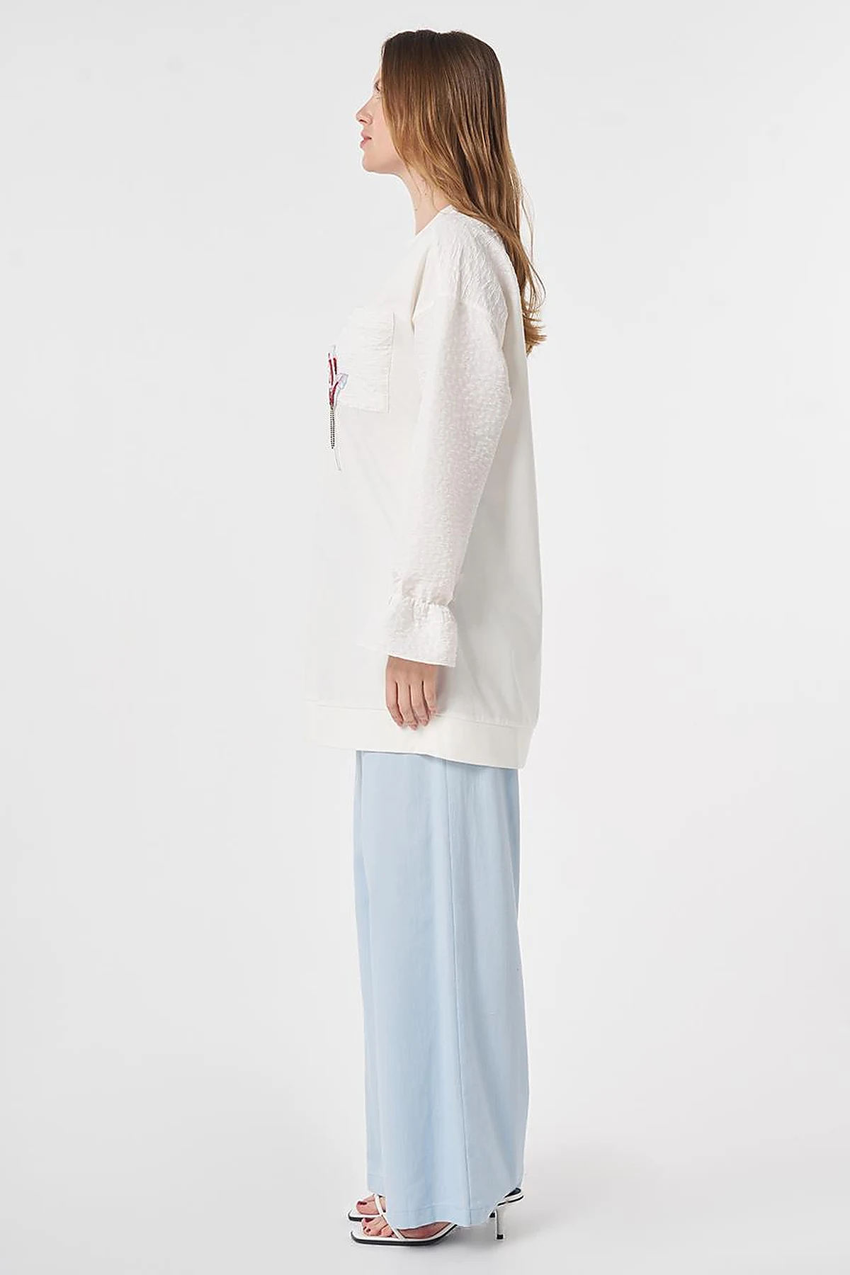 İşleme Detaylı Penye Sweatshirt Optik Beyaz 