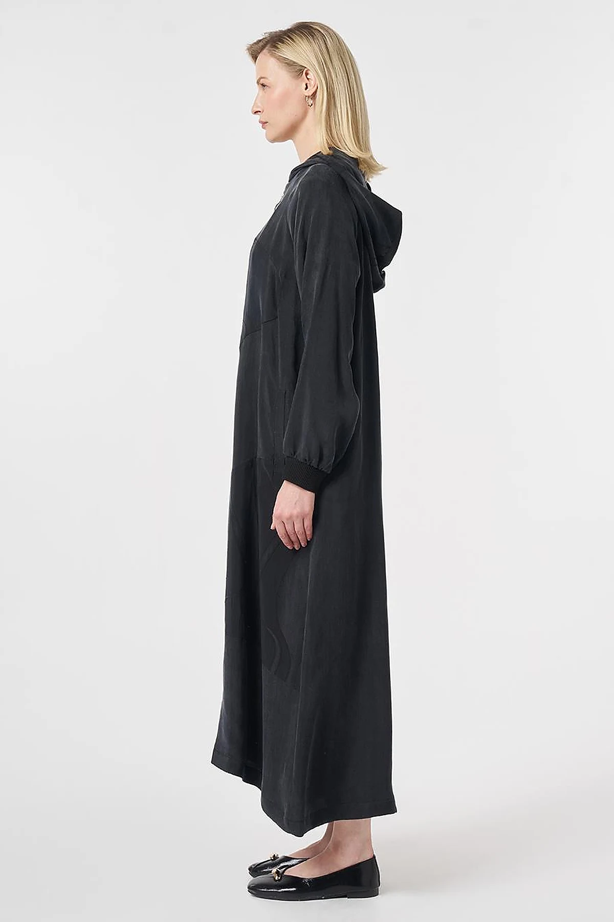 100% Lyocell Topstitched Hooded Outerwear Black