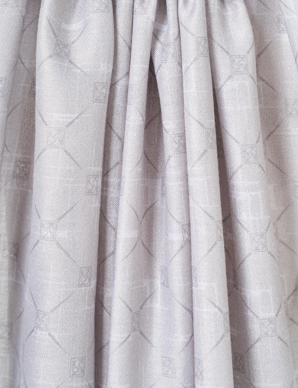 Monogram Desen Şal Taş