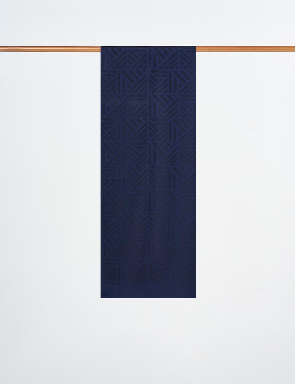 Labyrinth Pattern Shawl Navy
