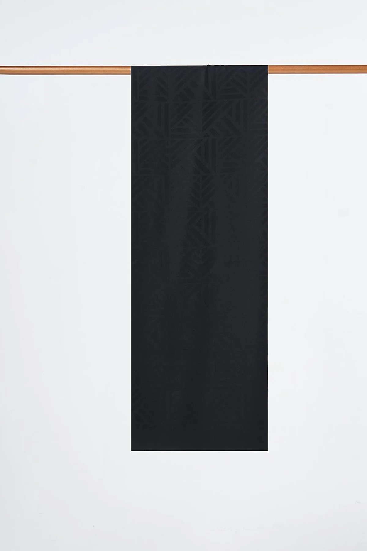 Labyrinth Pattern Shawl Black