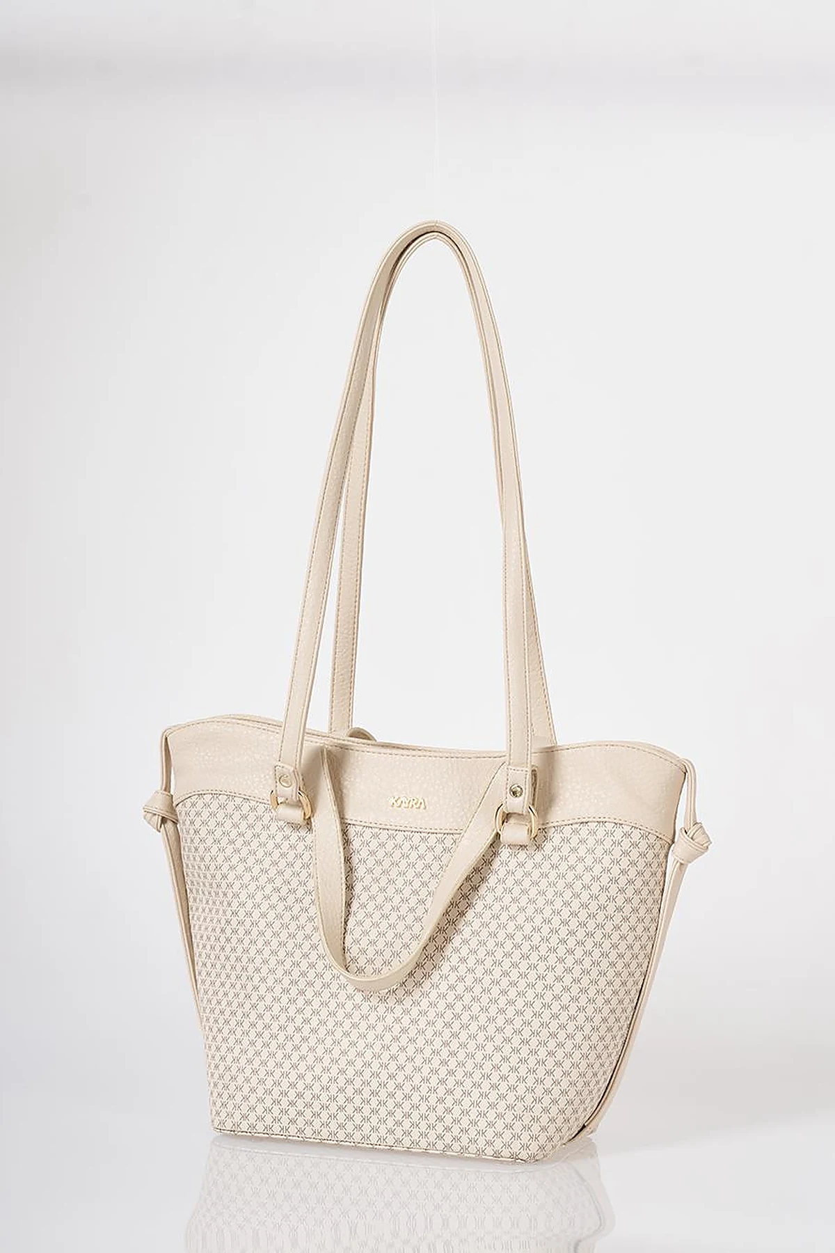 Monogram Pattern Shoulder Bag Cream