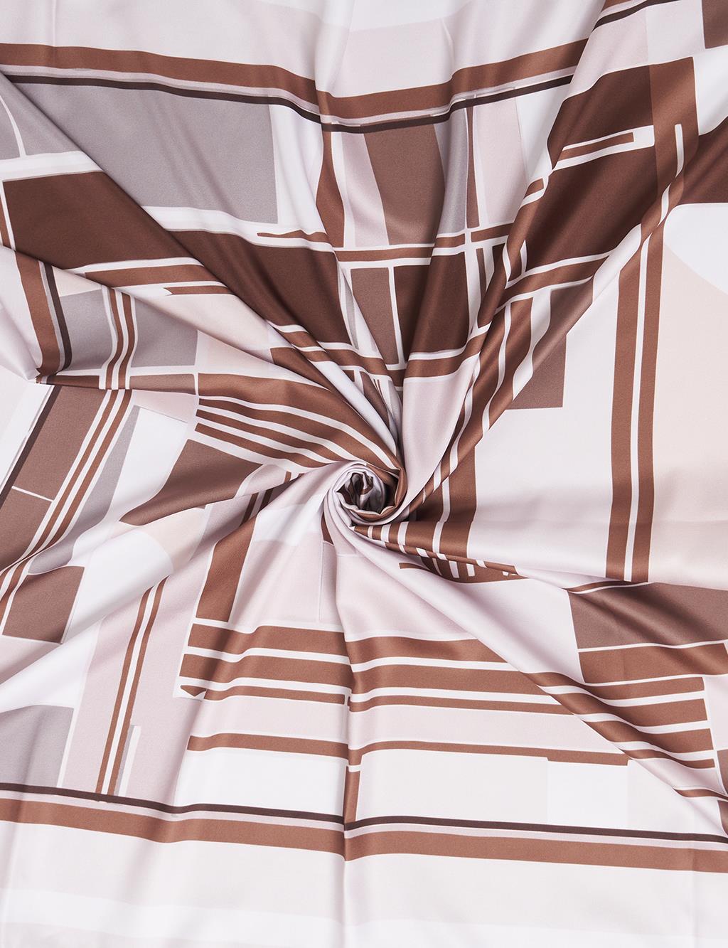 Geometric Patterned Scarf Light Brown