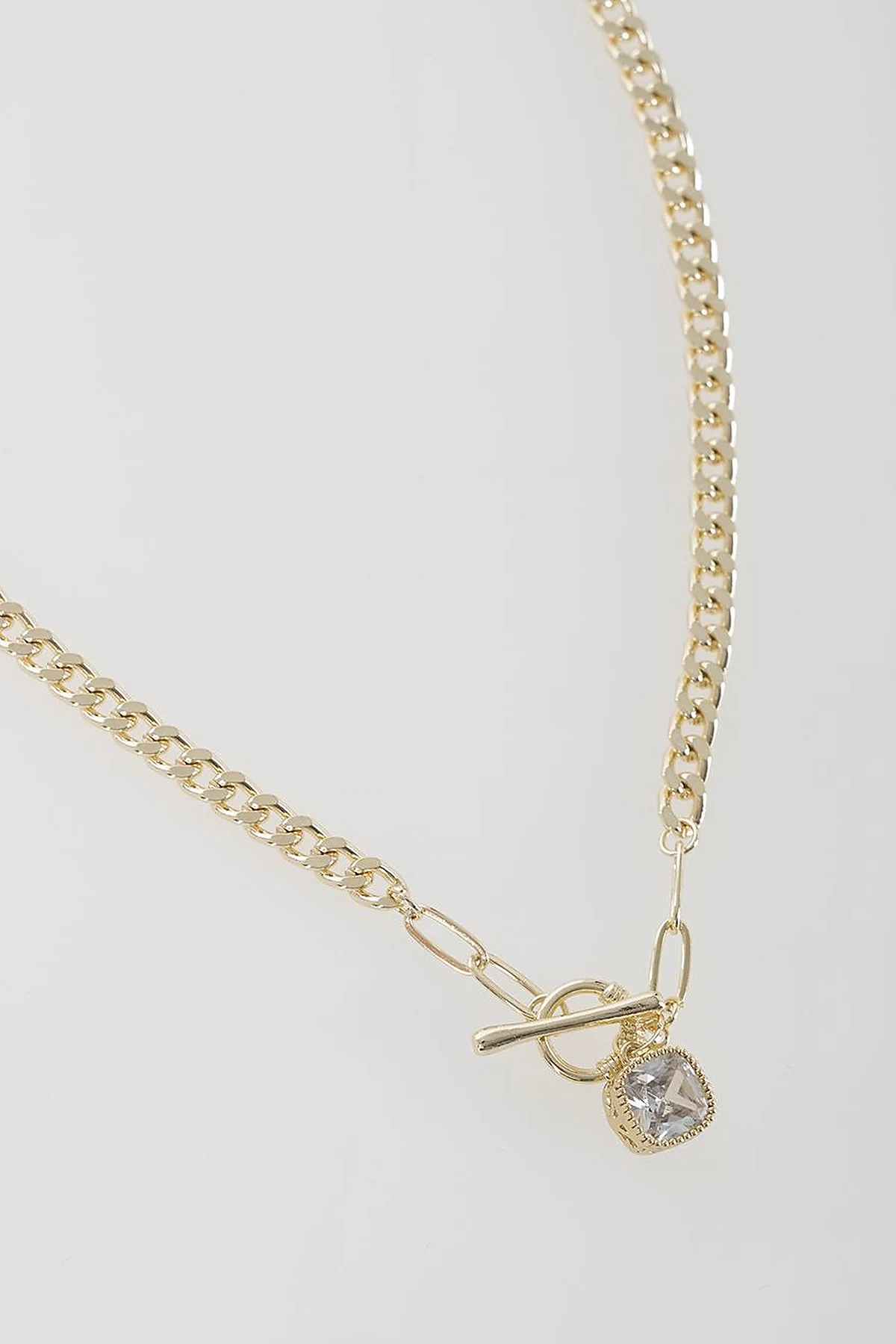 Minimalist Design Chain Necklace Gold