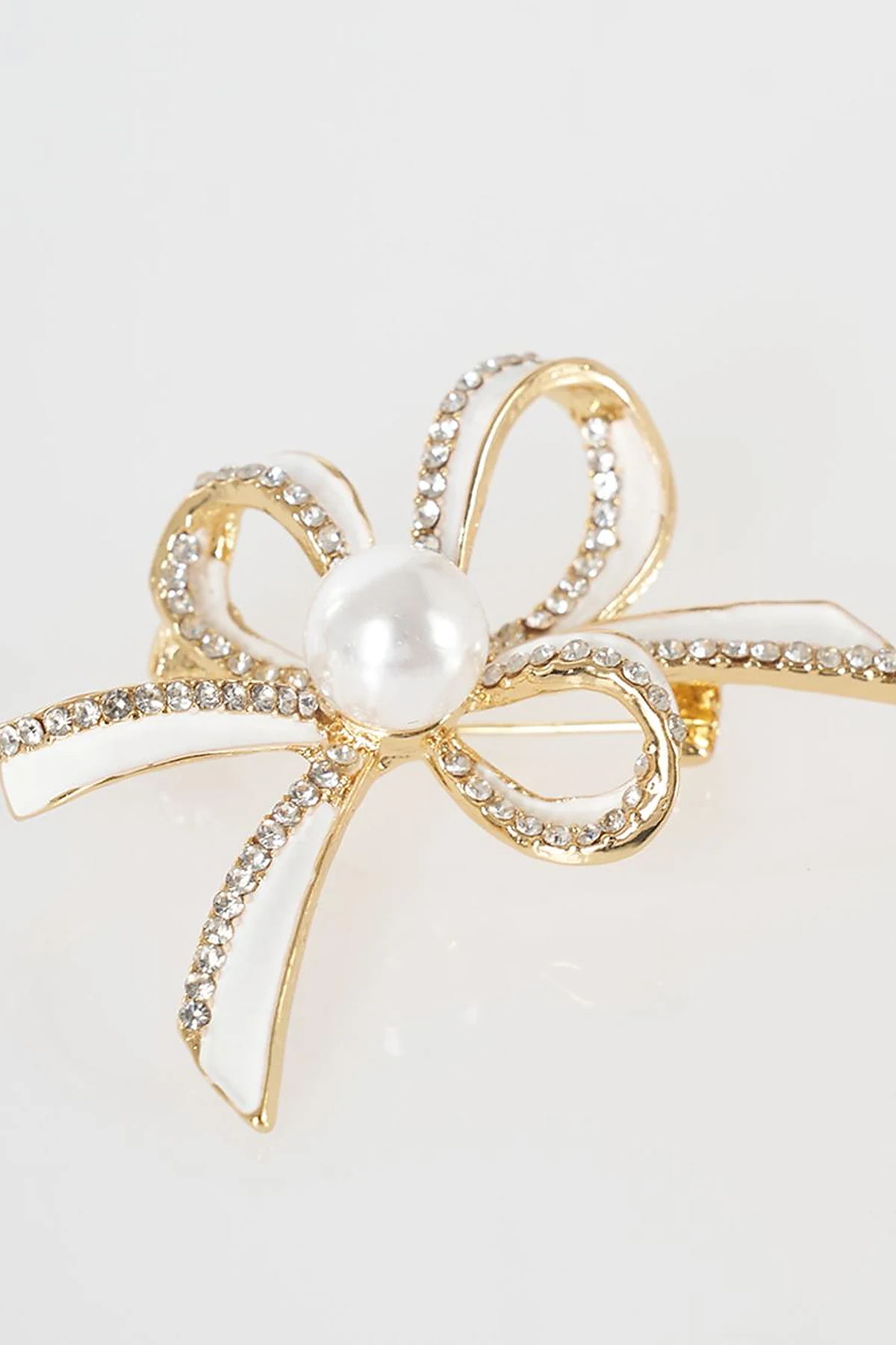 Pearl Detail Bow Brooch Gold