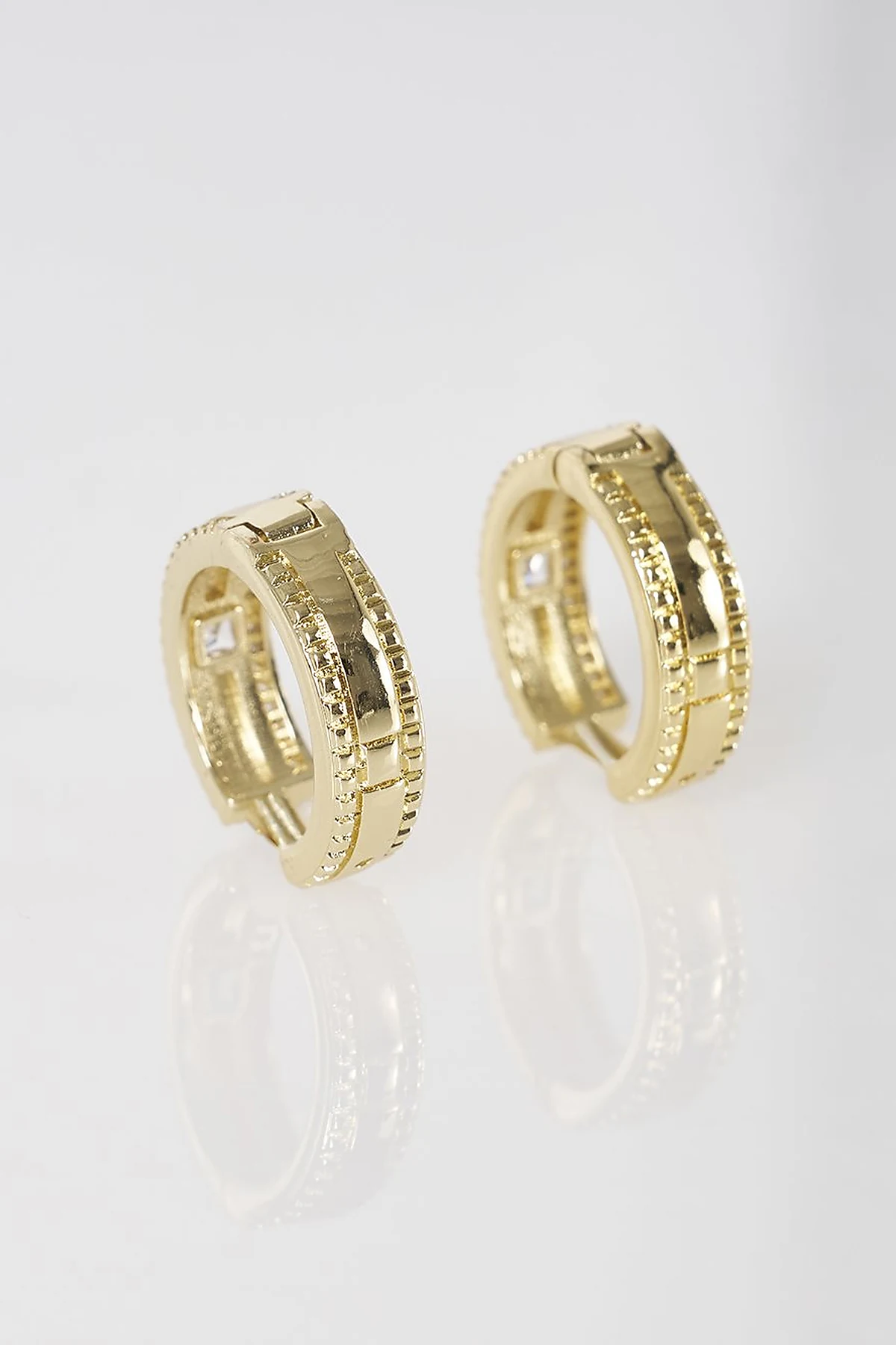 Mini Modern Earrings Gold