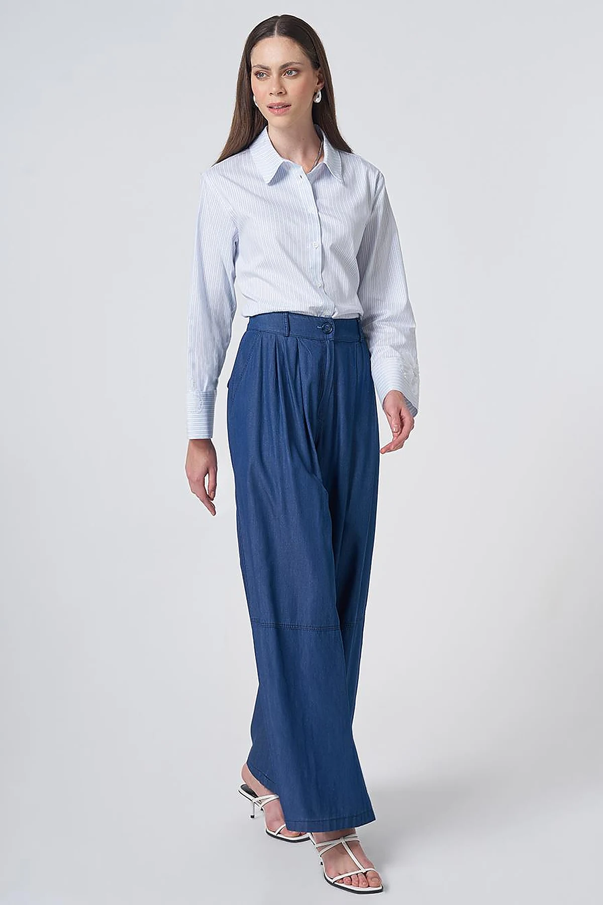 Button Detailed Pleated Trousers Indigo