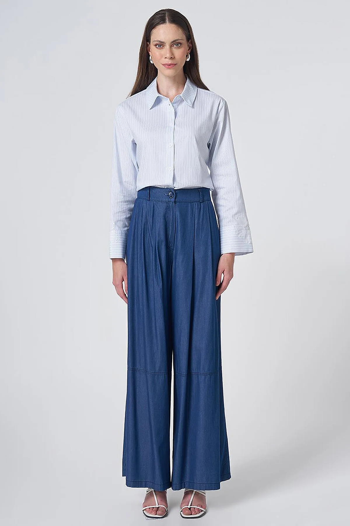 Button Detailed Pleated Trousers Indigo