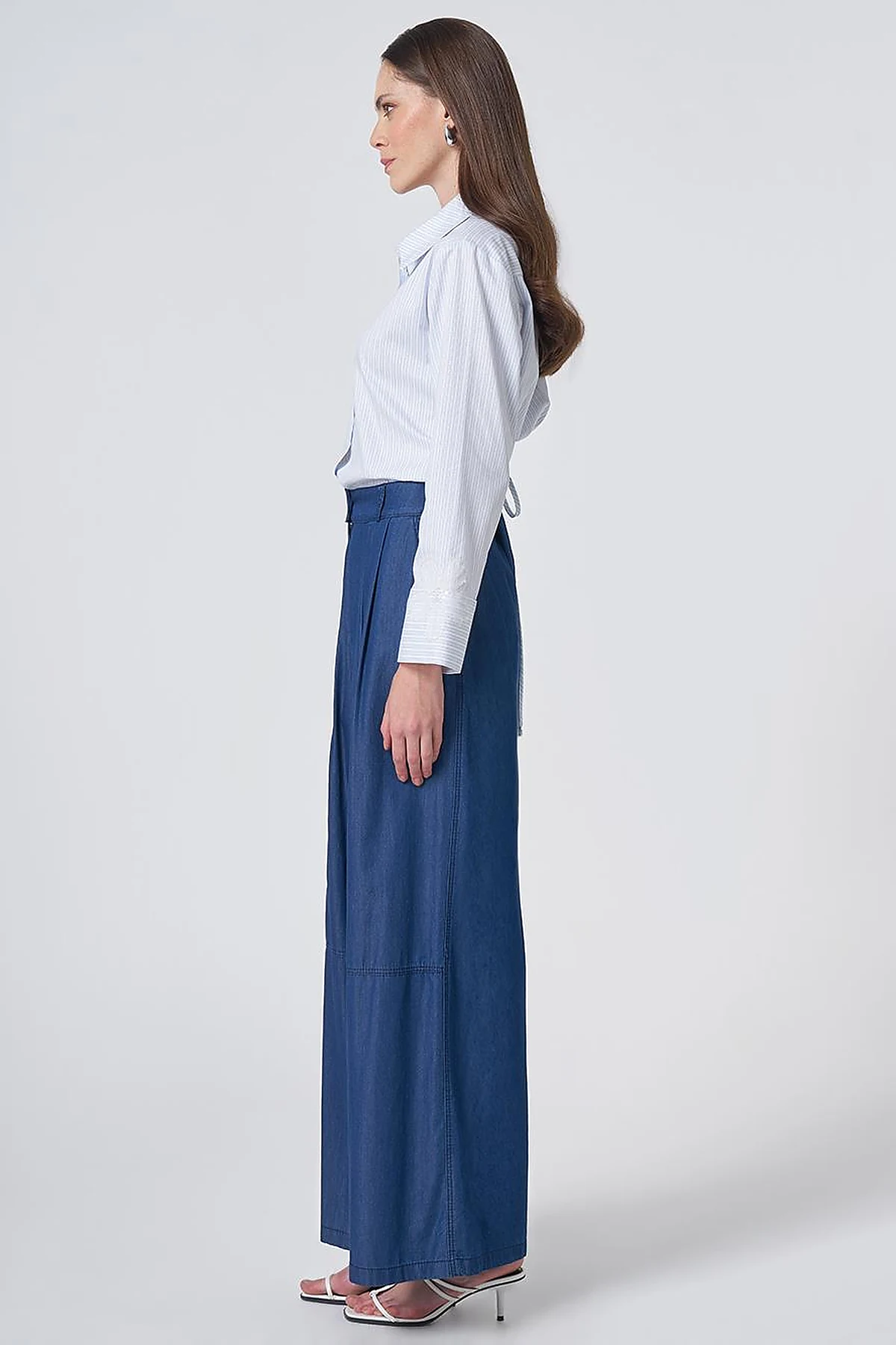 Button Detailed Pleated Trousers Indigo