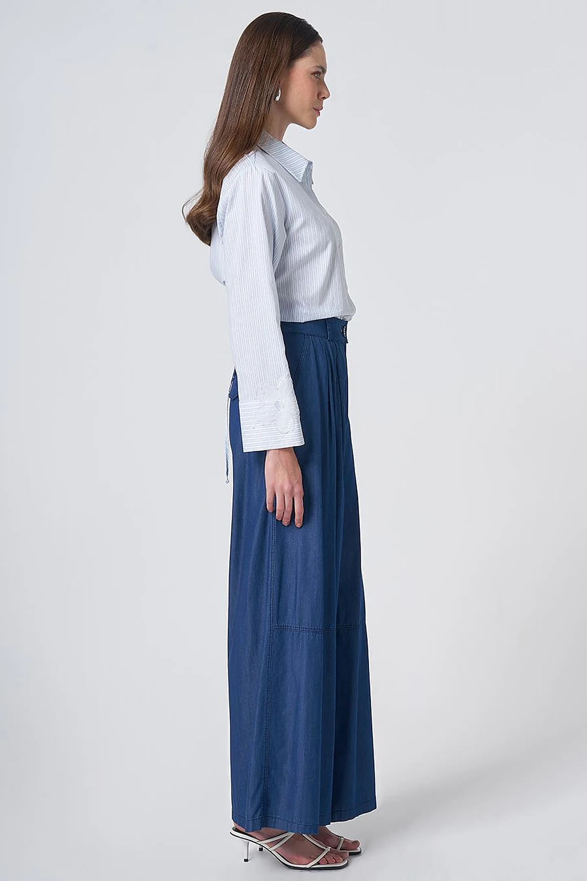 Button Detailed Pleated Trousers Indigo
