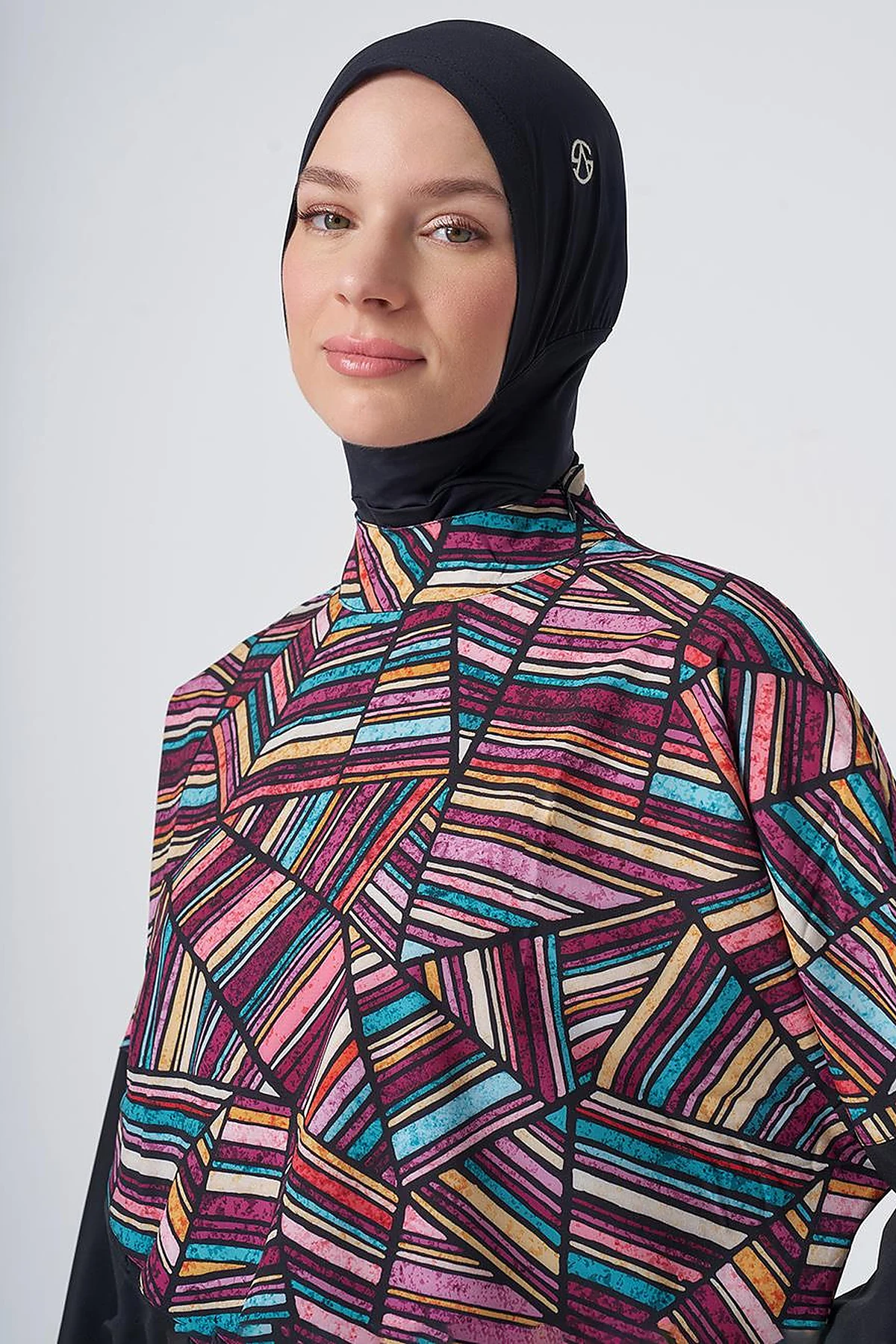 Geometric Pattern Modest Swimsuit - Black