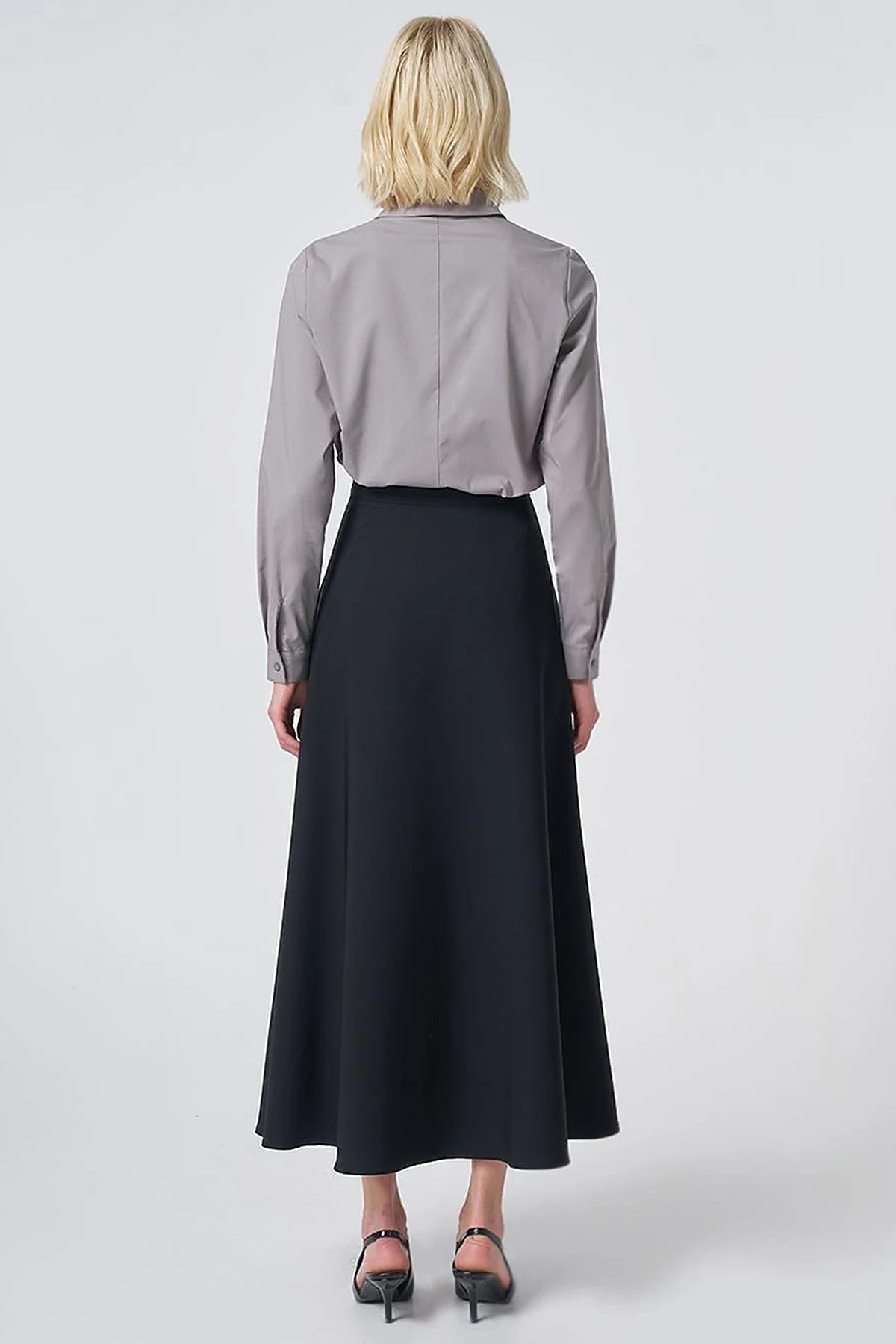 High-Waisted Flared Skirt - Black